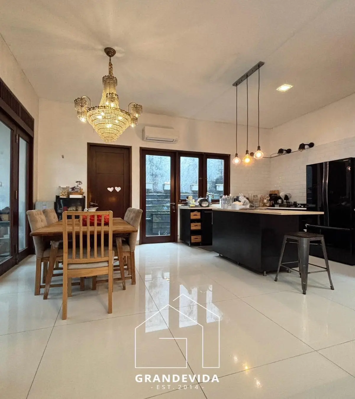 Rumah dijual di kebayoran baru jakarta selatan - Rumah dijual Murah Kebayoran Baru Jakarta Selatan (ruang tamu)