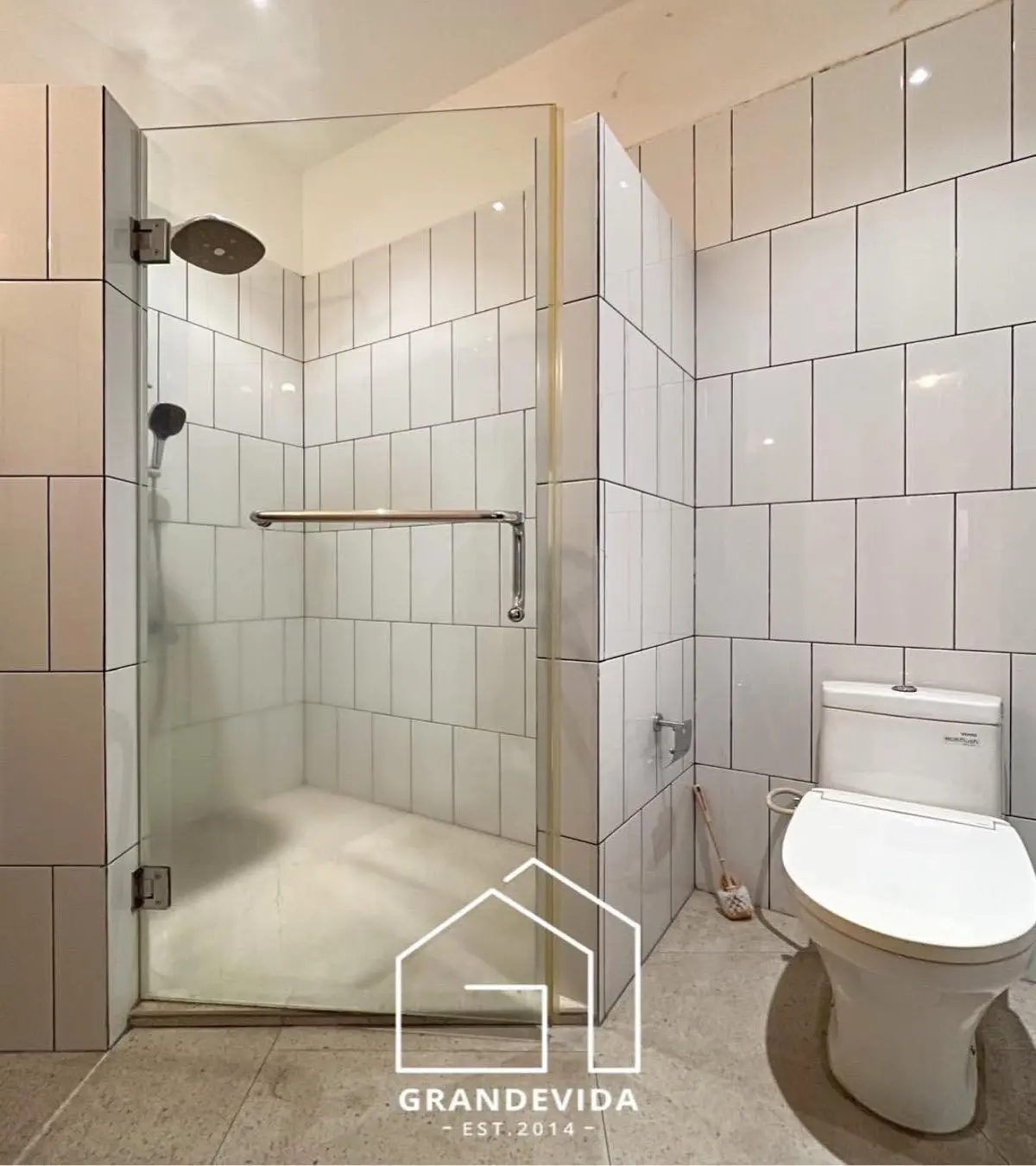 Rumah dijual di kebayoran baru jakarta selatan - Jual Rumah Kebayoran Baru Jakarta Selatan dekat senayan turun harga (kamar mandi)
