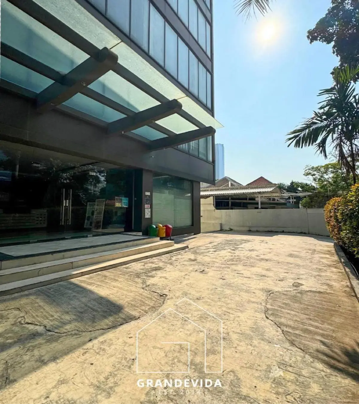 Rumah dijual di Jakarta Pusat - Kantor Dijual Jakarta Pusat (ruang tamu)