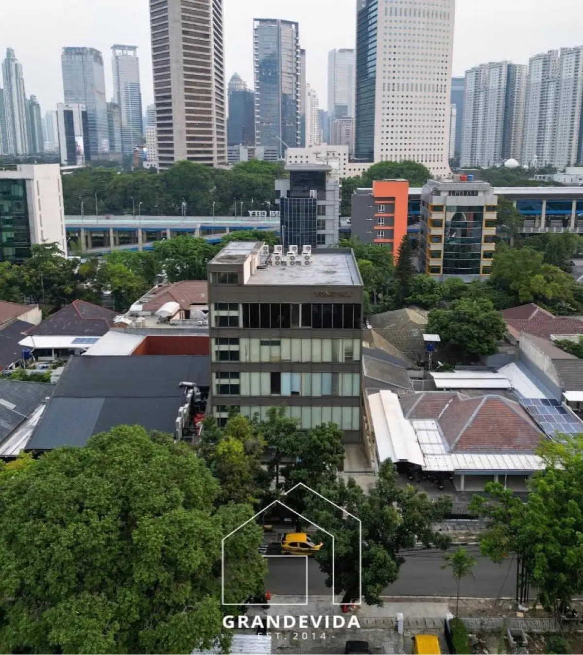 Rumah dijual di Jakarta Pusat - Kantor Dijual Jakarta Pusat (kamar mandi)