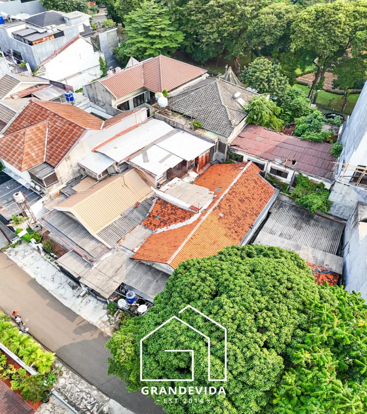 Rumah dijual di Kebayoran Baru Jakarta Selatan - Rumah Dijual Kebayoran Baru Jakarta Selatan dalam komplek hitung tanah