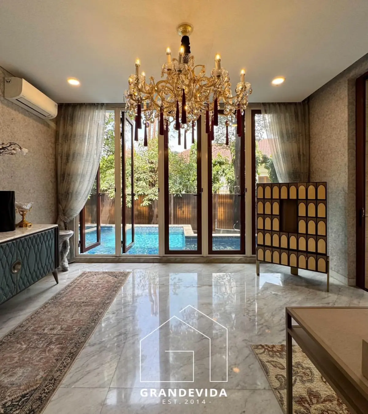 Jual Rumah Simprug Golf Senayan Jakarta Selatan