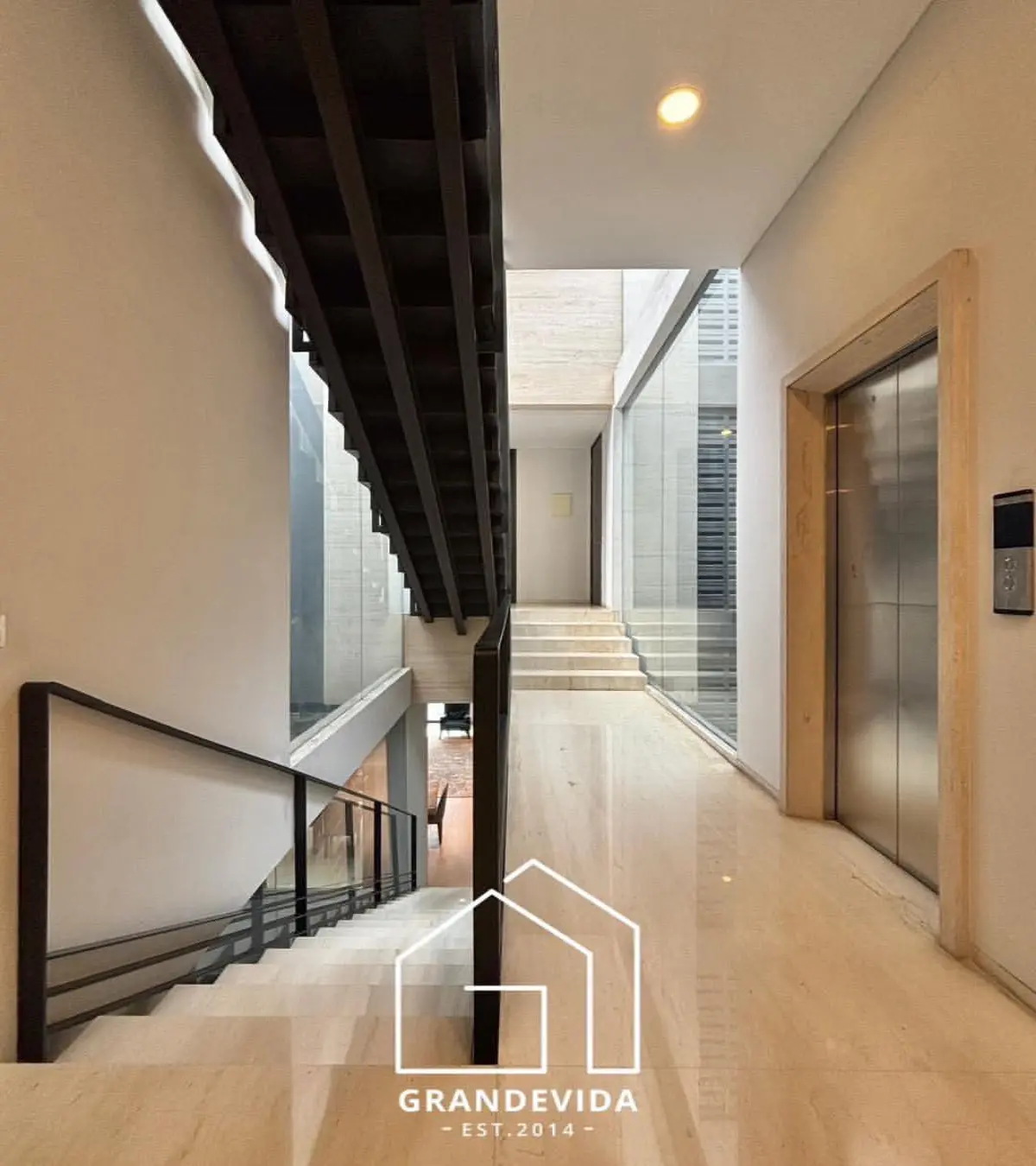 Rumah dijual di Cipete Jakarta Selatan - Rumah Dijual Cipete Jakarta Selatan Karya Arsitek Ternama (kamar mandi)