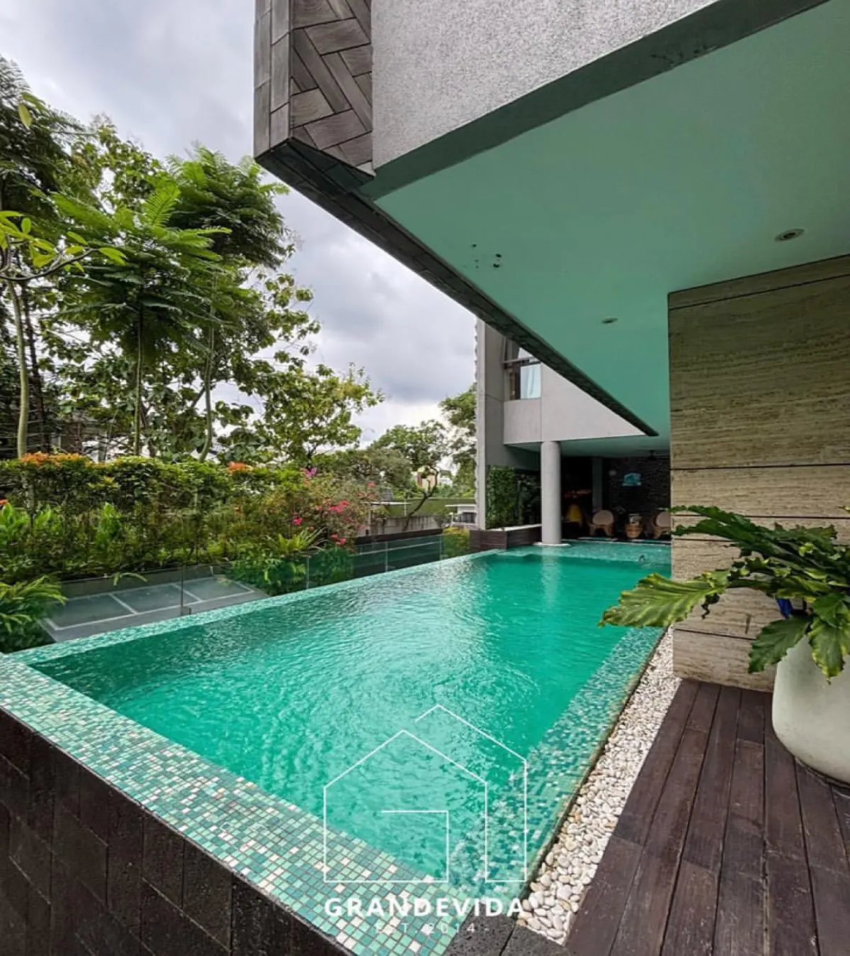 Dijual Rumah Mewah Permata Hijau Jakarta Selatan Private Lift