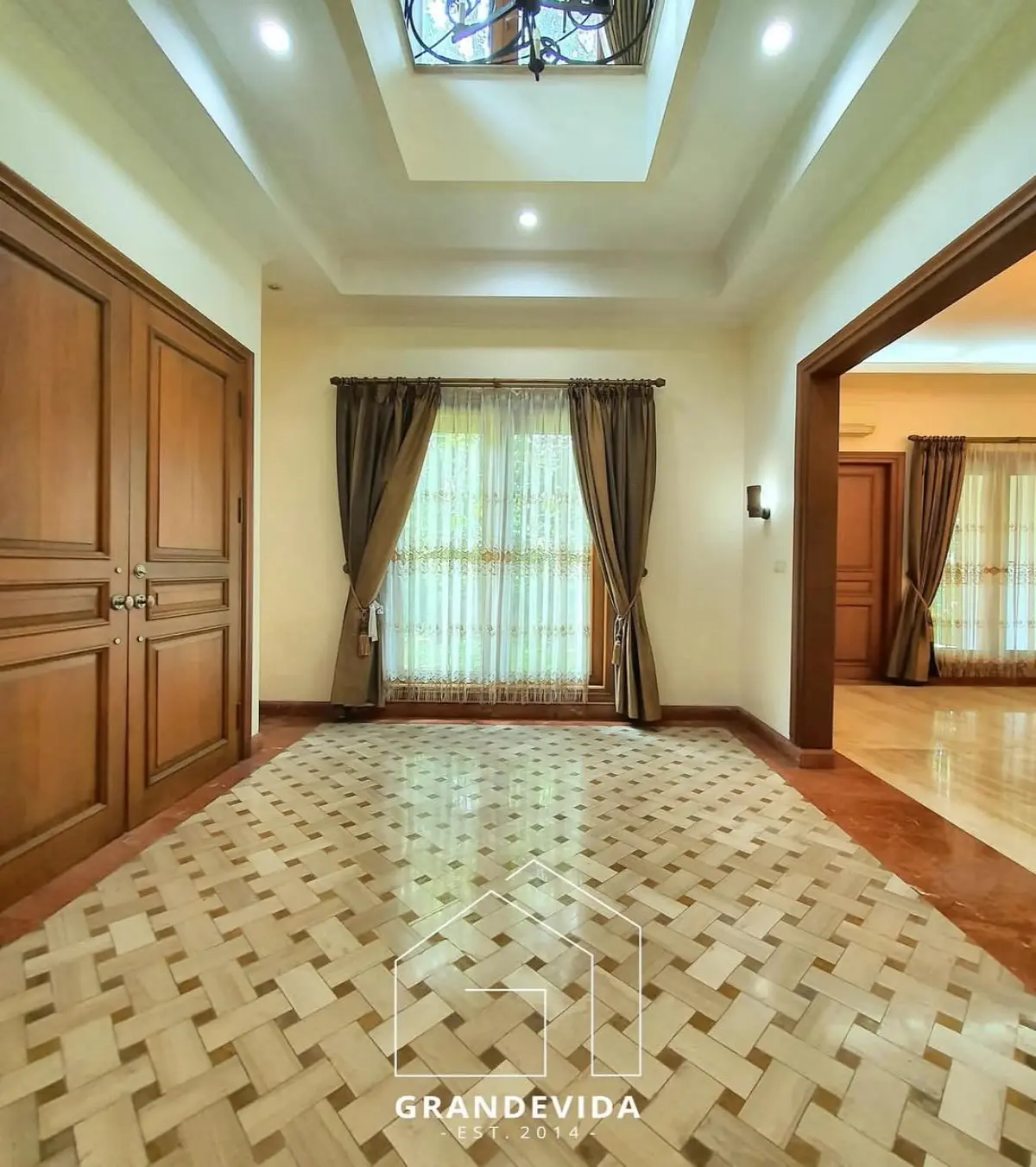 Rumah dijual di Kebayoran Baru Jakarta Selatan - Dijual Rumah Mewah Kebayoran Baru Jakarta Selatan Luxury House