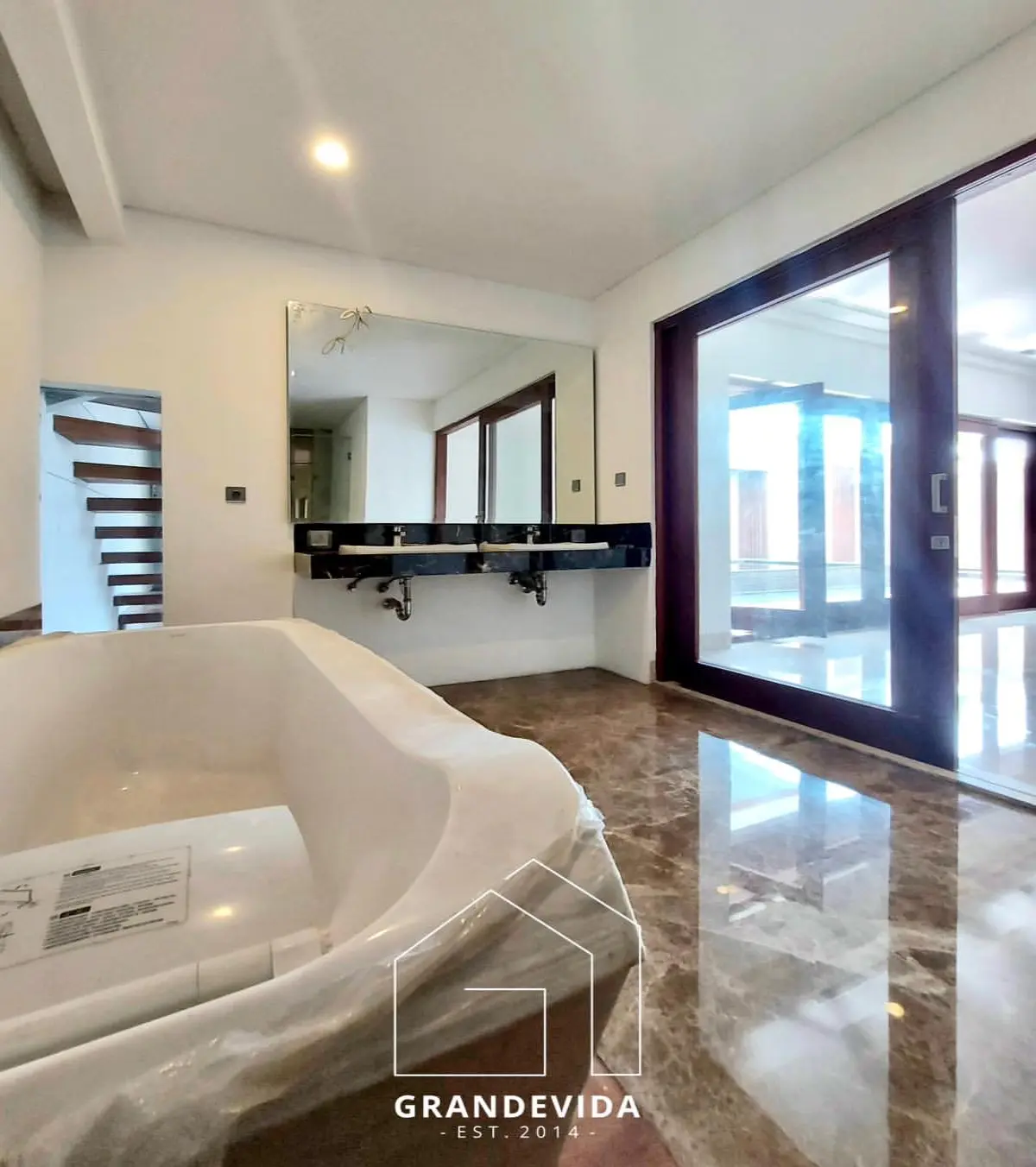Rumah dijual di Pondok indah Jakarta Selatan - Jual Rumah mewah Pondok Indah Jakarta Selatan Private Lift (kamar tidur)