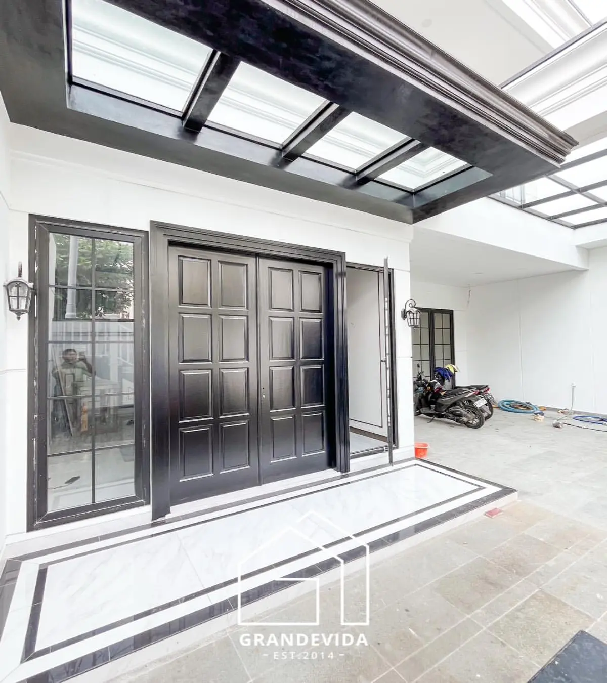 Rumah dijual di Pondok indah Jakarta Selatan - Jual Rumah Mewah Pondok Indah Jakarta Selatan Brand New (ruang tamu)