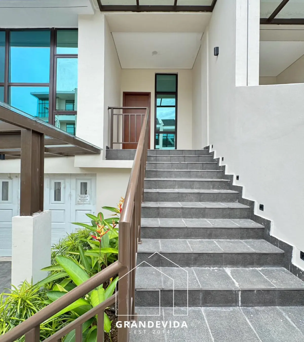 Rumah dijual di Pondok indah Jakarta Selatan - Dijual Rumah Baru Pondok Indah Jakarta Selatan (ruang tamu)