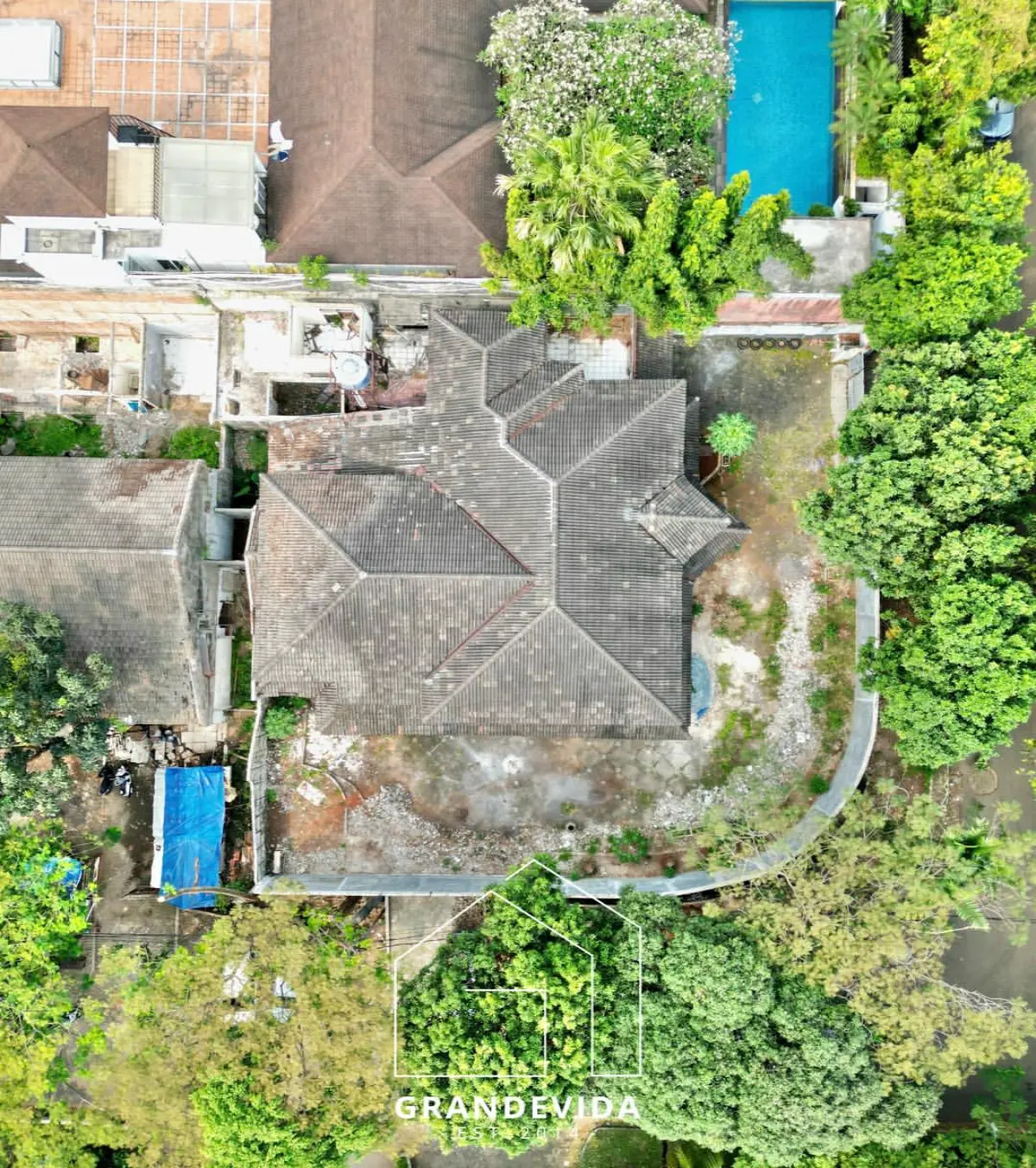 Rumah dijual di Kebayoran Baru Jakarta Selatan - Rumah Hitung Tanah Dijual di Kebayoran Baru (ruang tamu)