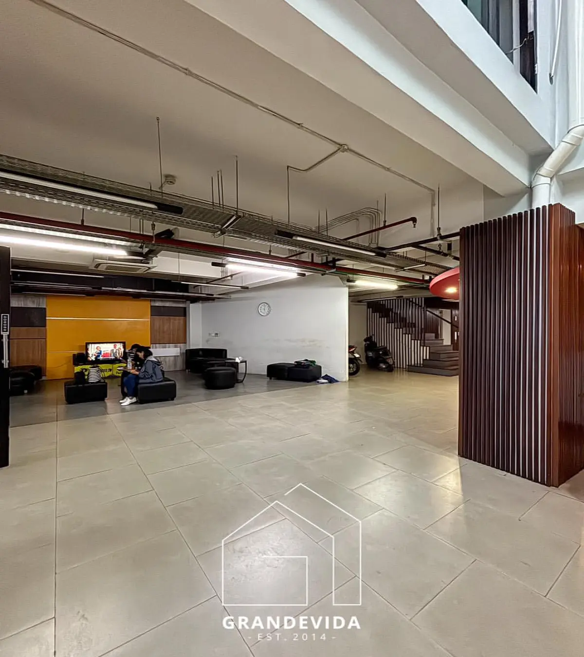 Rumah dijual di Cipete Jakarta Selatan - Dijual Gedung Cipete Jakarta Selatan (ruang tamu)