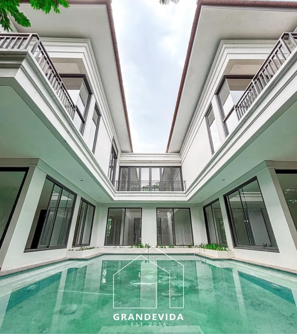 Rumah dijual di Cipete Jakarta Selatan - Rumah Dijual di Tanjung Barat Jaksel akses terbaik untuk hunian (tampak samping)
