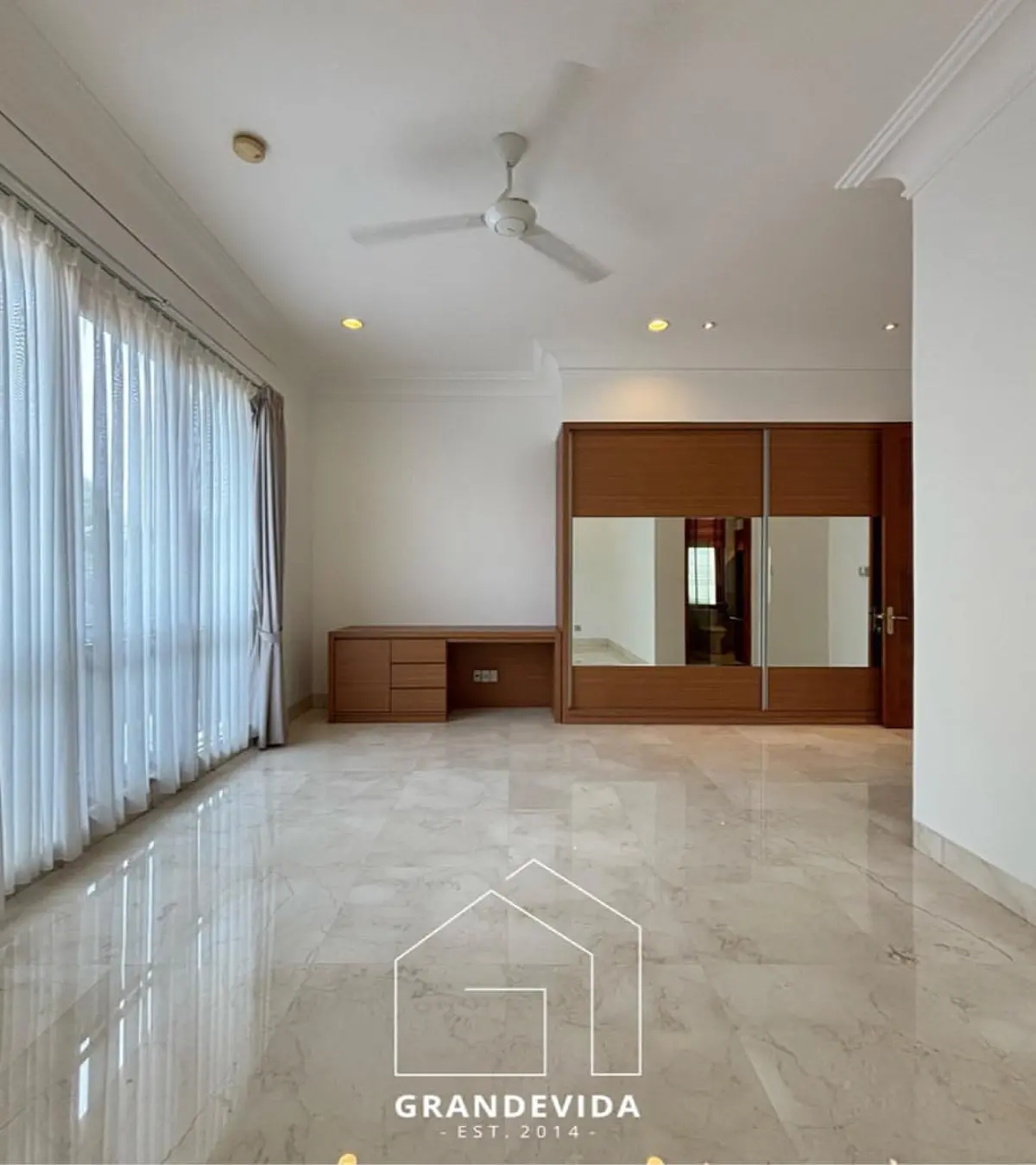 Rumah dijual di Cipete Jakarta Selatan - Rumah Dijual di Cipete Jakarta Selatan Private Swimming pool