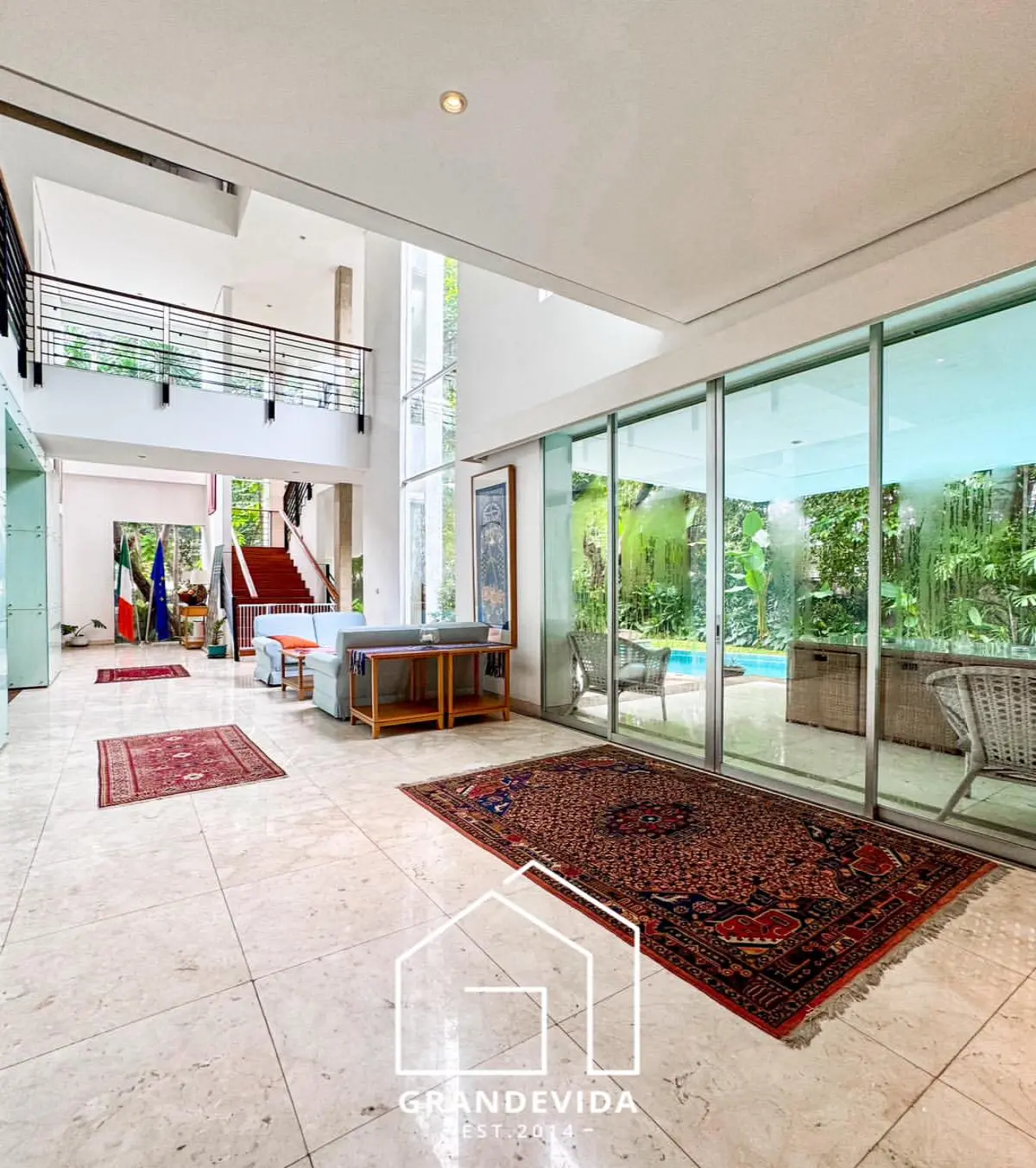 Rumah dijual di Kebayoran Baru Jakarta Selatan - Rumah Dijual Posisi Hook Kebayoran Baru Jakarta Selatan (kamar tidur)