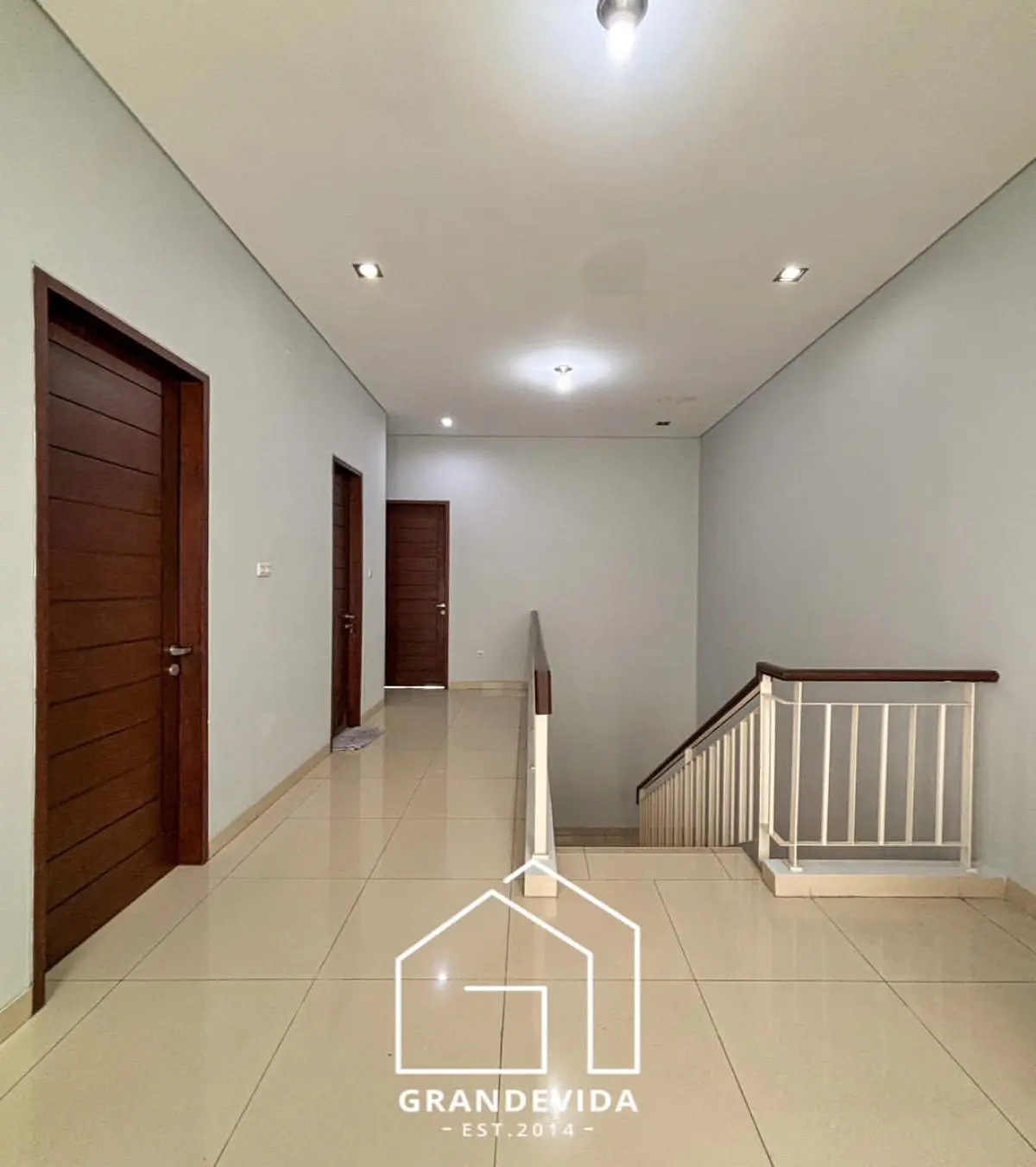 Rumah dijual di Cipete Jakarta Selatan - Rumah Dijual murah Cipete Jakarta Selatan Bangunan 2 Lantai (ruang tamu)