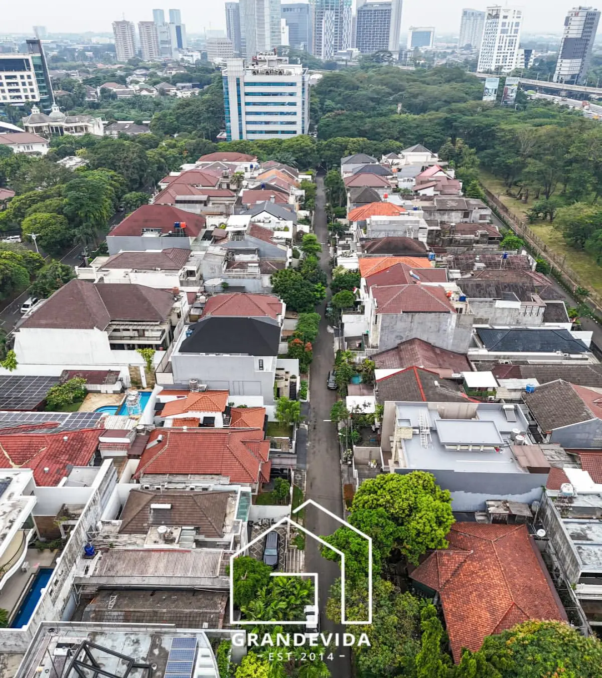 Rumah dijual di Pondok indah Jakarta Selatan - Rumah Dijual Harga Dibawah NjOP pondok indah Jakarta Selatan (tampak samping)