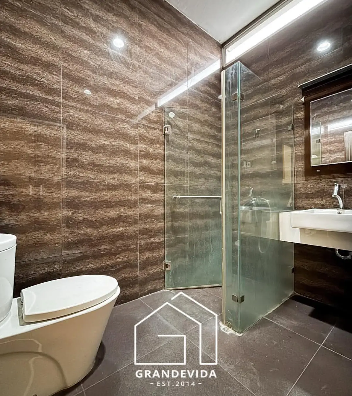 Rumah dijual di Pondok indah Jakarta Selatan - Rumah Pondok Indah Jakarta Selatan Dijual (ruang tamu)