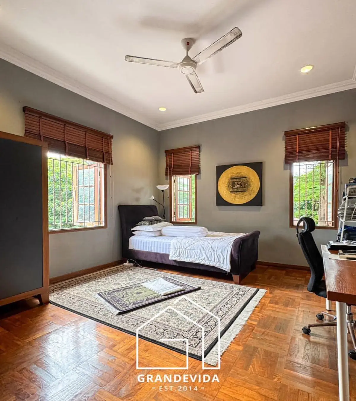 Rumah dijual di Kebayoran Baru Jakarta Selatan - Rumah di Kebayoran Baru Siap Huni Dekat Pusat Bisnis (tampak samping)