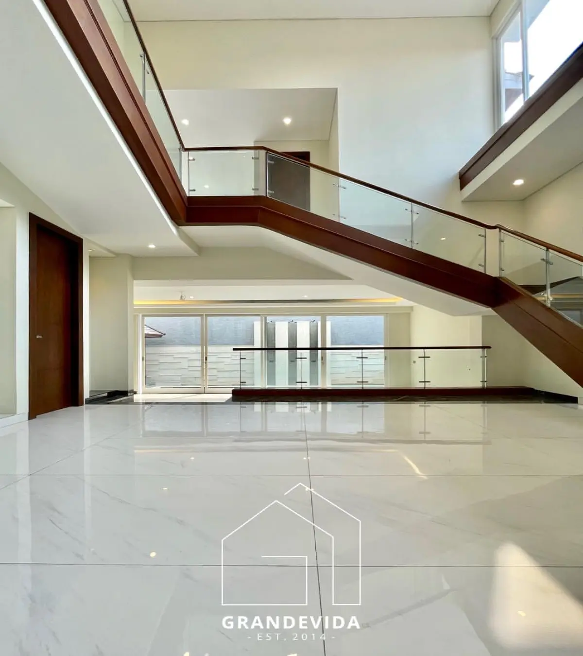 Rumah dijual di Pondok indah Jakarta Selatan - Rumah Private Pool Pondok Indah Jakarta Selatan Dijual (kamar mandi)