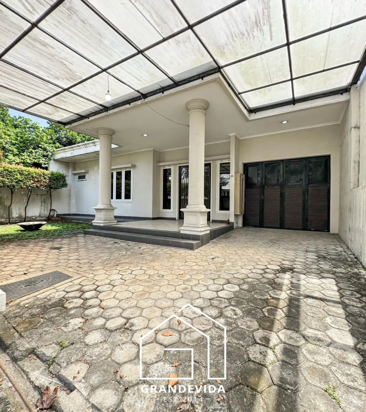 Rumah Dijual Jakarta Selatan di Pondok Indah Bangunan 1 Lantai