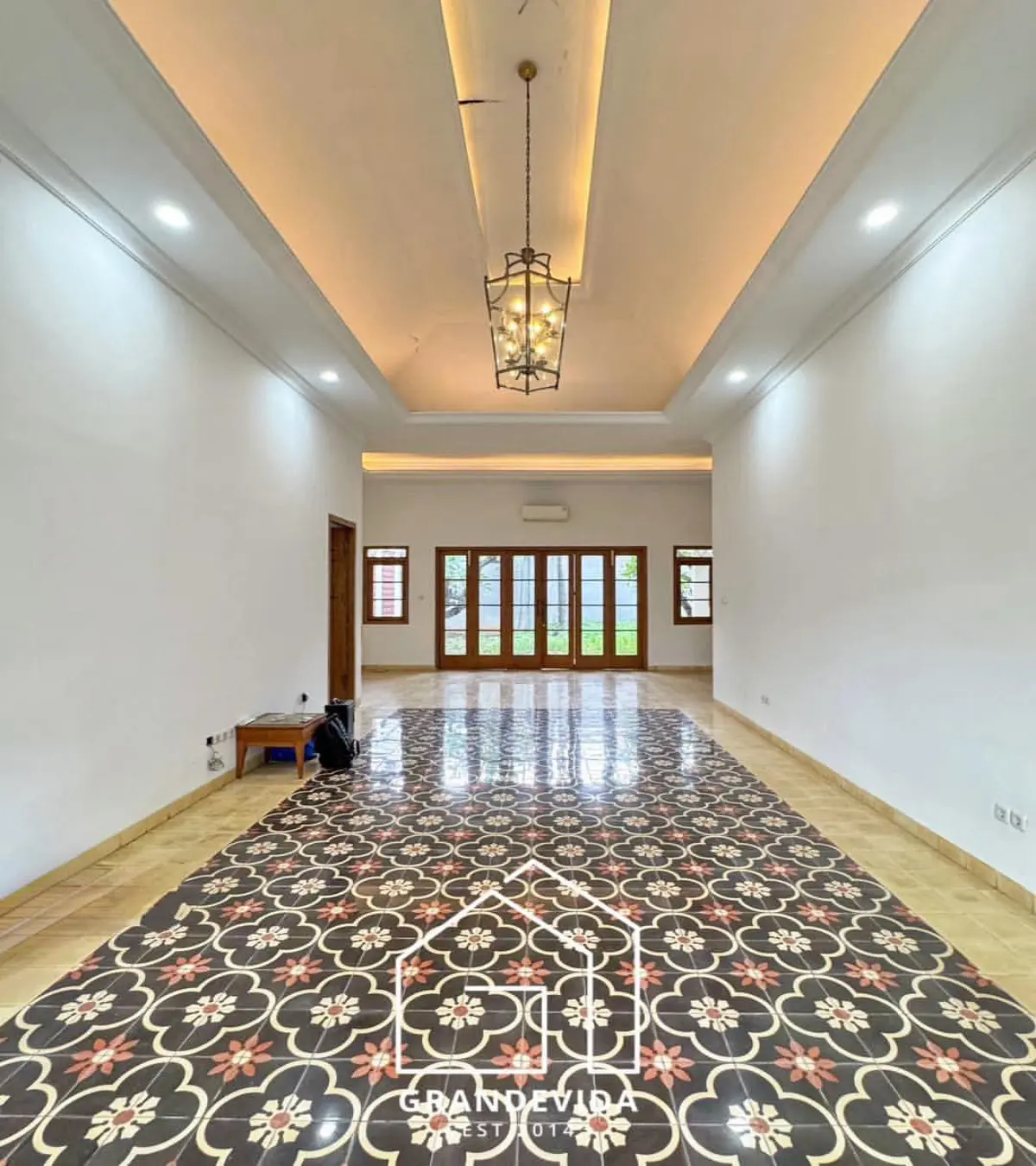 Rumah dijual di Kebayoran Baru Jakarta Selatan - Rumah Mewah Kebayoran Baru Dekat Pusat Kota, Harga Nego!