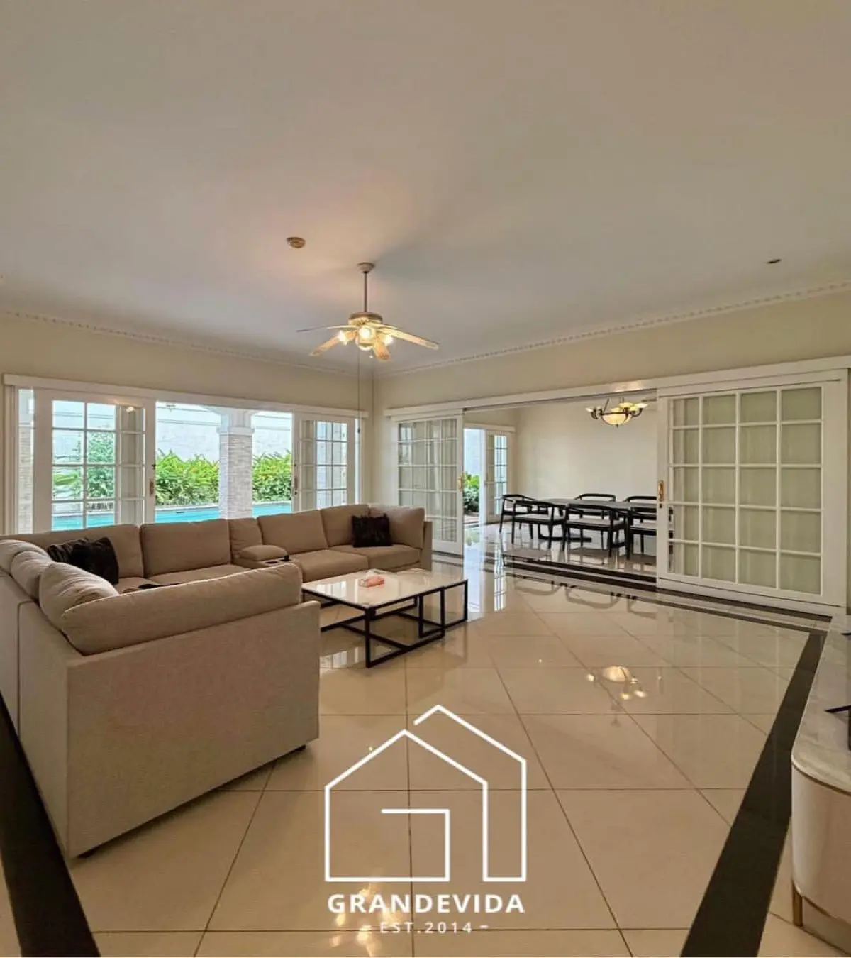 Rumah dijual di Pondok indah Jakarta Selatan - Rumah Mewah Pondok Indah Dijual Harga Nego! (ruang tamu)