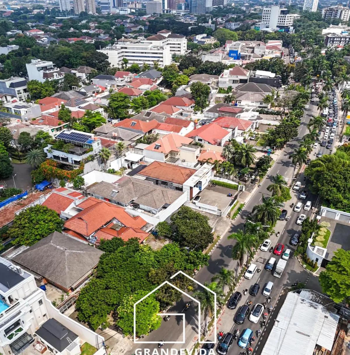 Rumah dijual di Pondok indah Jakarta Selatan - Tanah Untuk Investasi Di Pondok Indah Jakarta Selatan (ruang tamu)
