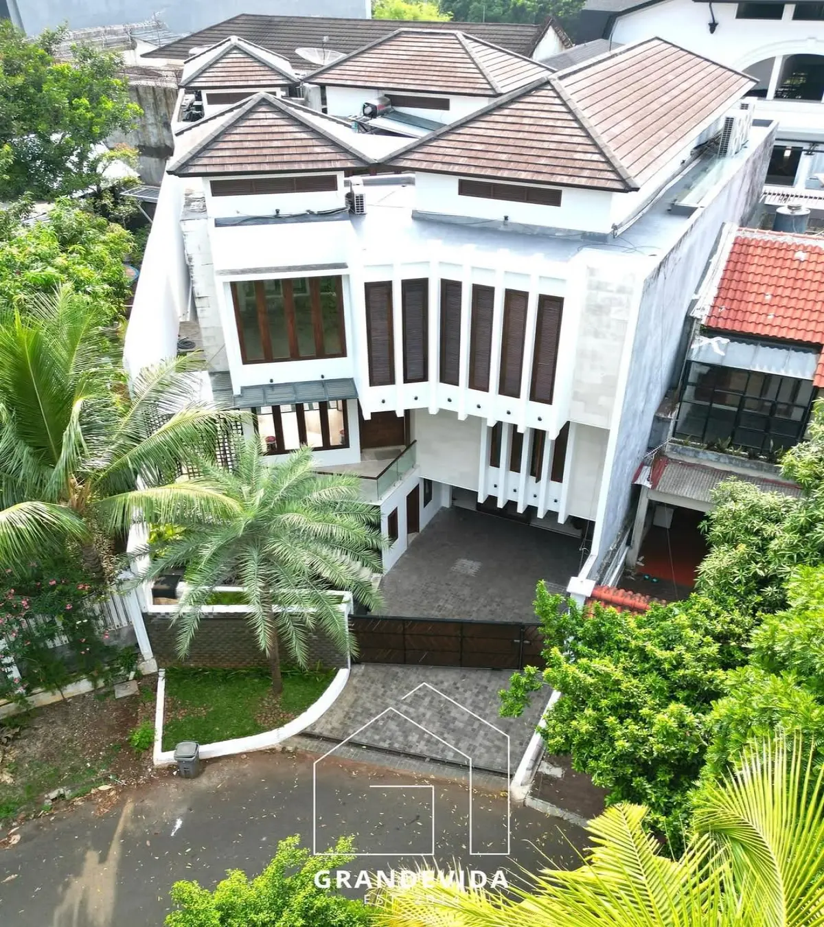 Rumah Mewah Area Premium Pondok Indah Jakarta Selatan