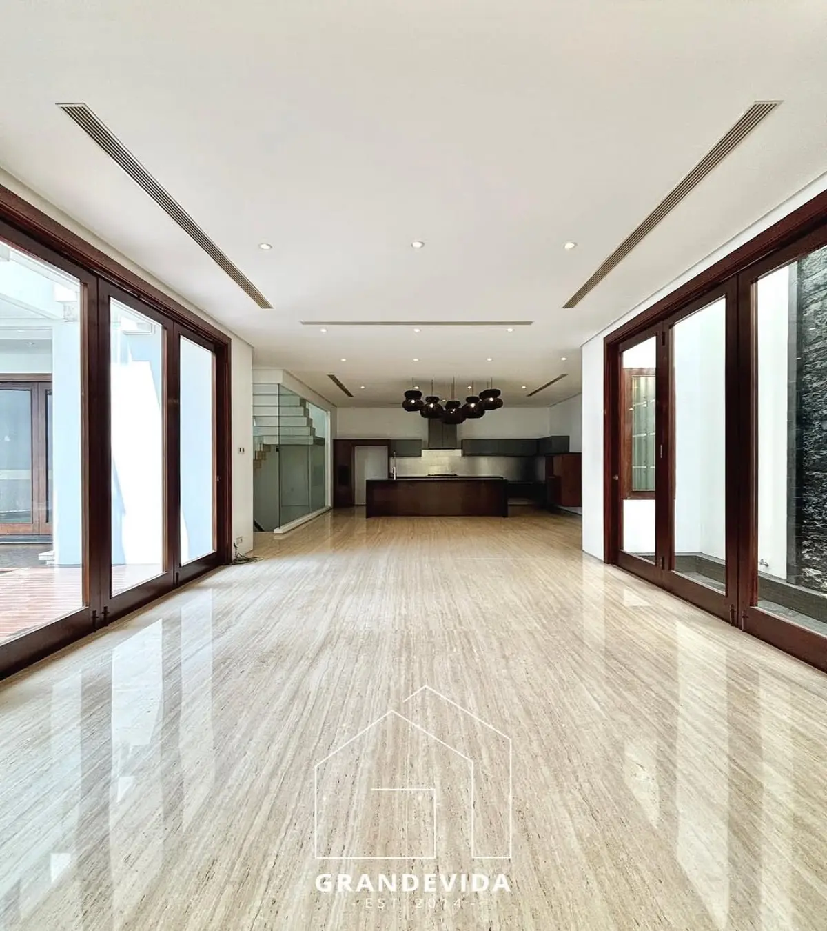 Rumah dijual di Pondok indah Jakarta Selatan - Rumah Mewah Area Premium Pondok Indah Jakarta Selatan (ruang tamu)