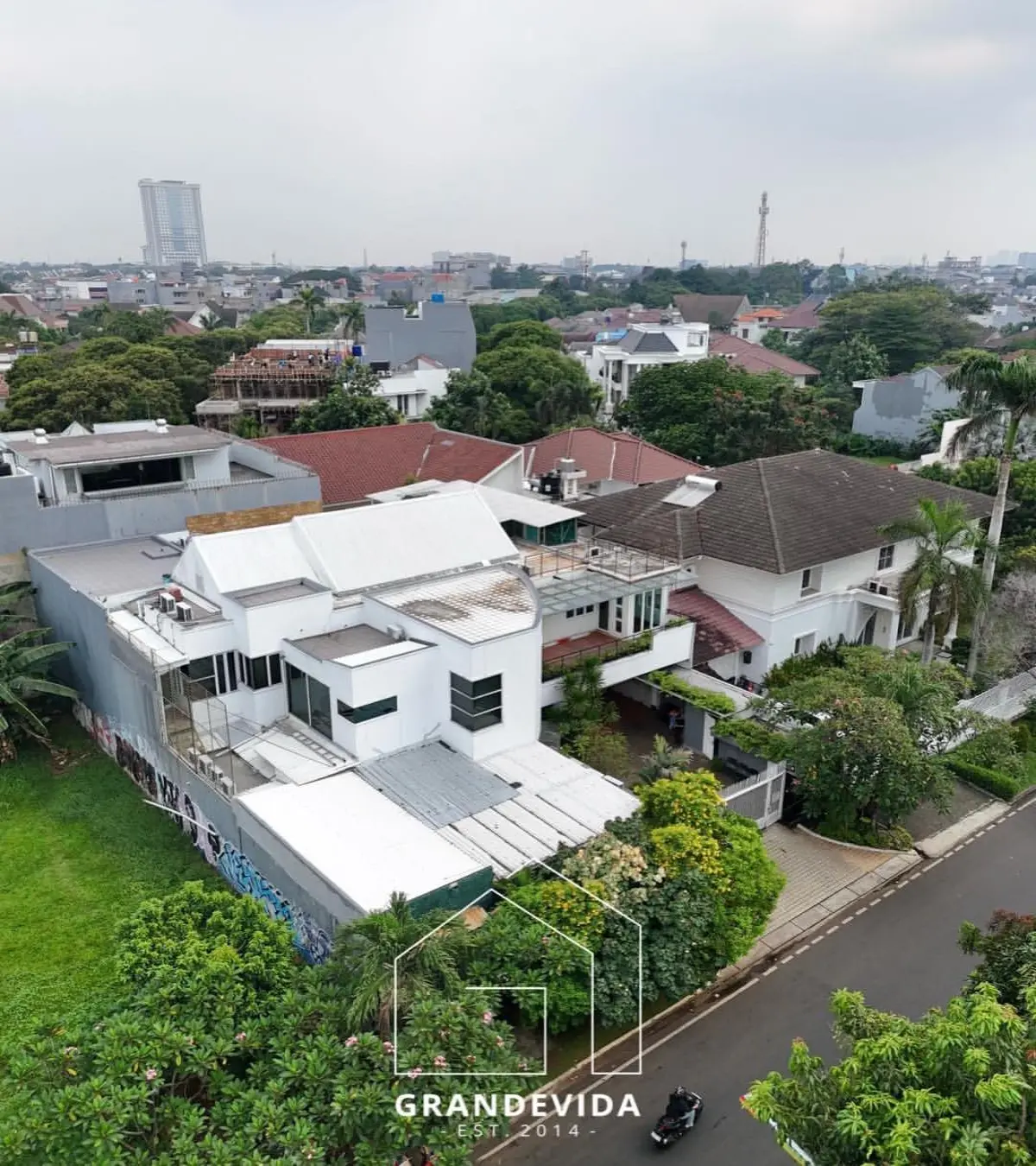 Hunian Idaman di Pondok Indah, Jakarta Selatan Rumah Siap Huni Modern