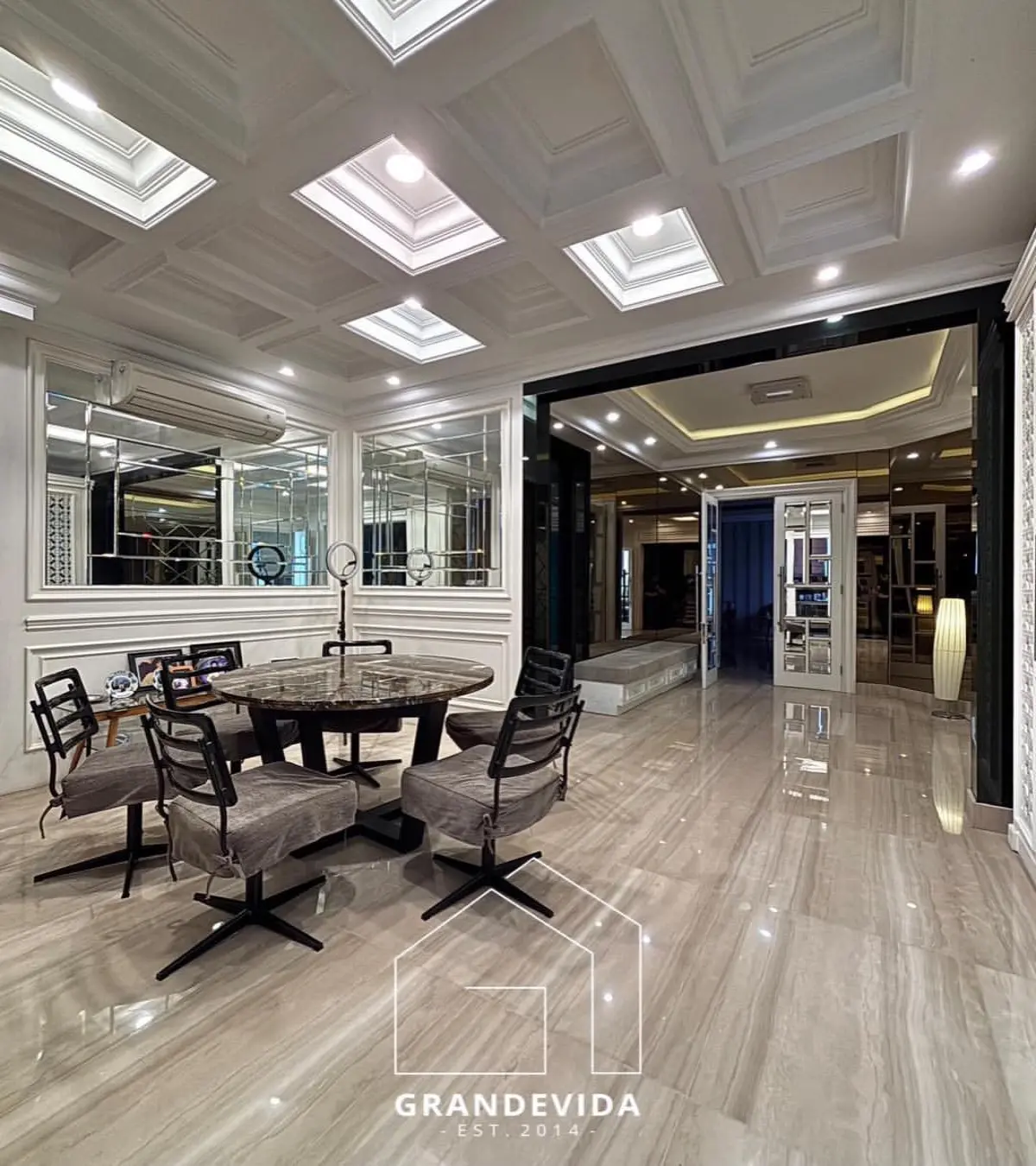 Rumah dijual di Pondok indah Jakarta Selatan - Hunian Idaman di Pondok Indah, Jakarta Selatan Rumah Siap Huni Modern (kamar mandi)