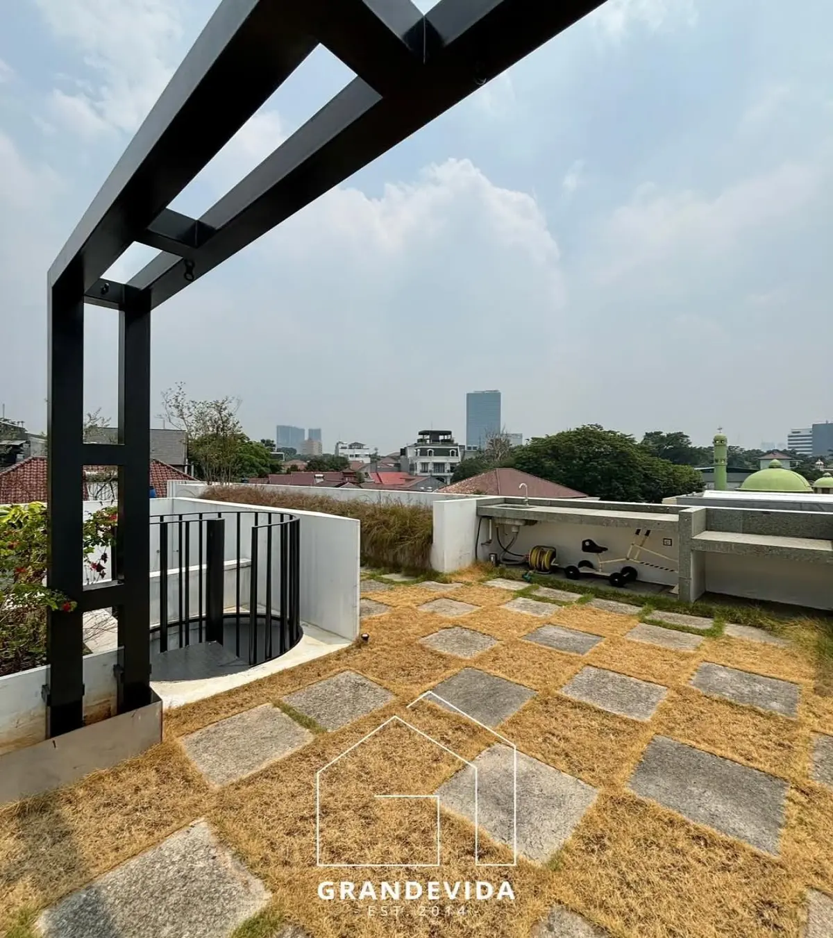 Rumah dijual di Kebayoran Baru Jakarta Selatan - Rumah Mewah Cibulan Kebayoran Baru, Jakarta Selatan - Dijual! (ruang tamu)