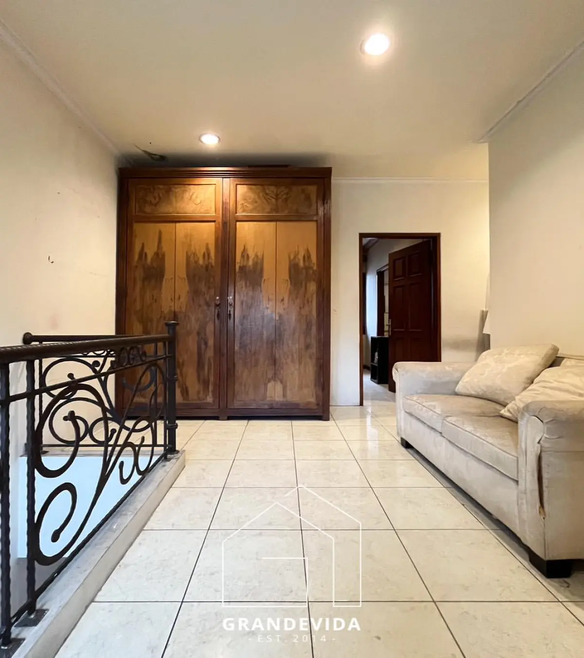 Rumah dijual di Pondok indah Jakarta Selatan - Hunian Eksklusif di Alam Segar, Pondok Indah, Jakarta Selatan (kamar tidur)