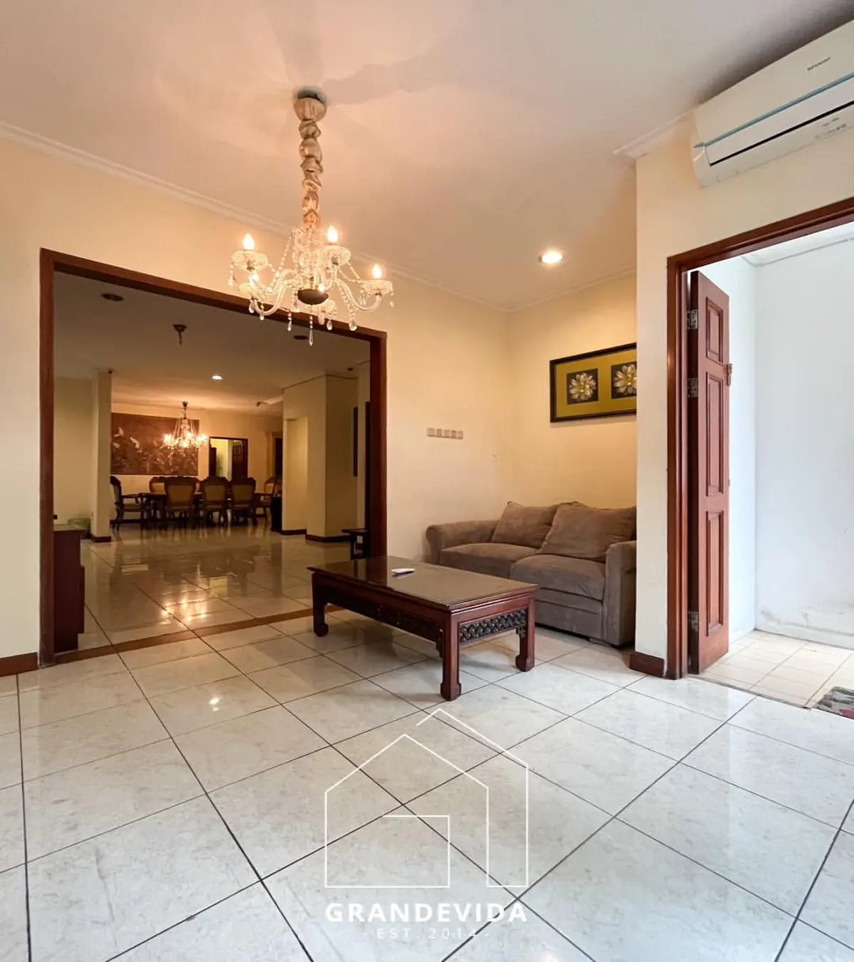 Rumah dijual di Pondok indah Jakarta Selatan - Hunian Eksklusif di Alam Segar, Pondok Indah, Jakarta Selatan (kamar mandi)