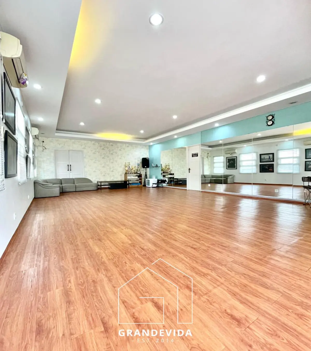 Rumah dijual di Pondok indah Jakarta Selatan - Rumah Dijual di Pondok Indah (kamar mandi)