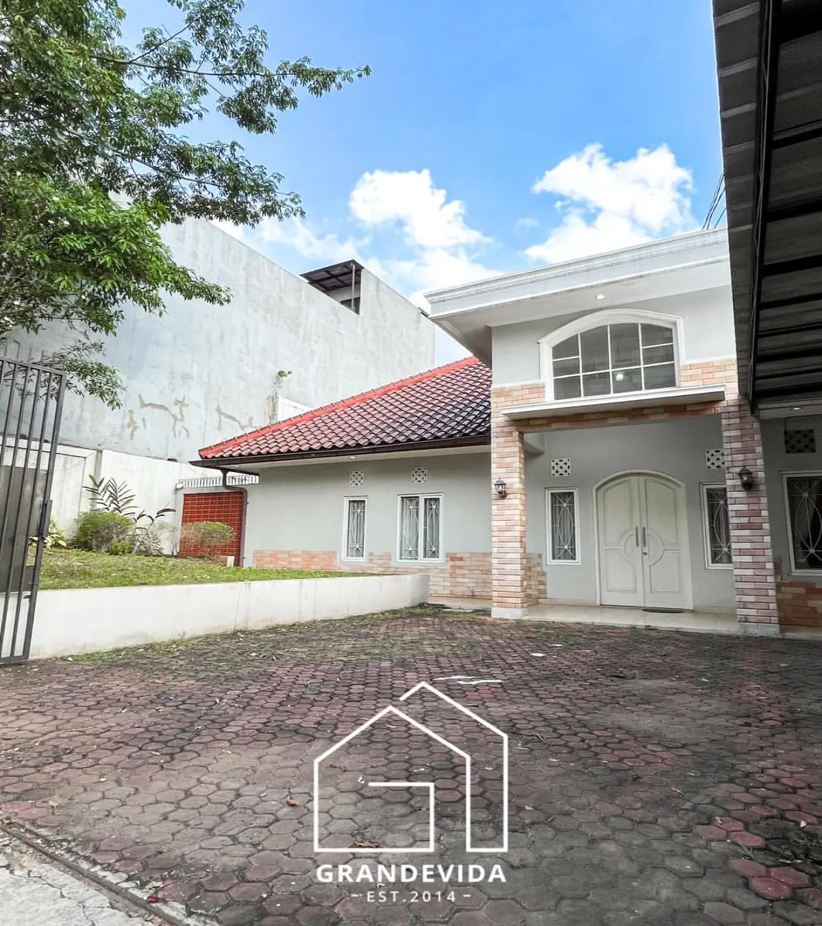 Rumah dijual di Pejaten Jakarta Selatan - Rumah Dijual di Pejaten (ruang tamu)