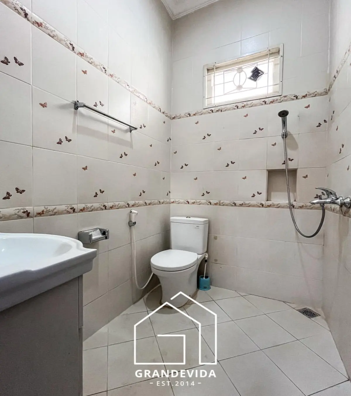 Rumah dijual di Pejaten Jakarta Selatan - Rumah Dijual di Pejaten (kamar mandi)