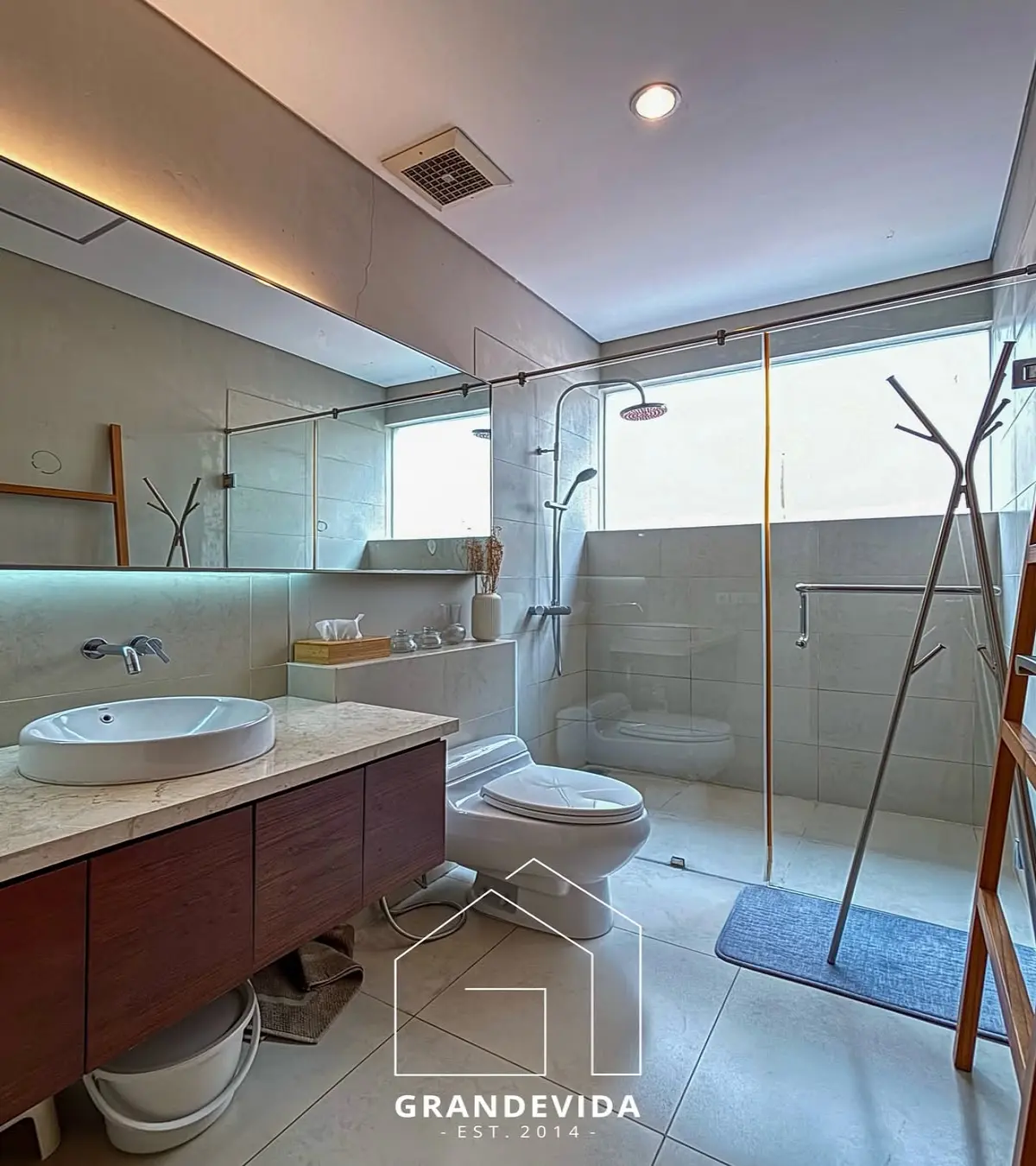Rumah dijual di Cipete Jakarta Selatan - Jual Rumah Cipete Jakarta Selatan - Akses Mudah ke Pusat Kota (kamar mandi)