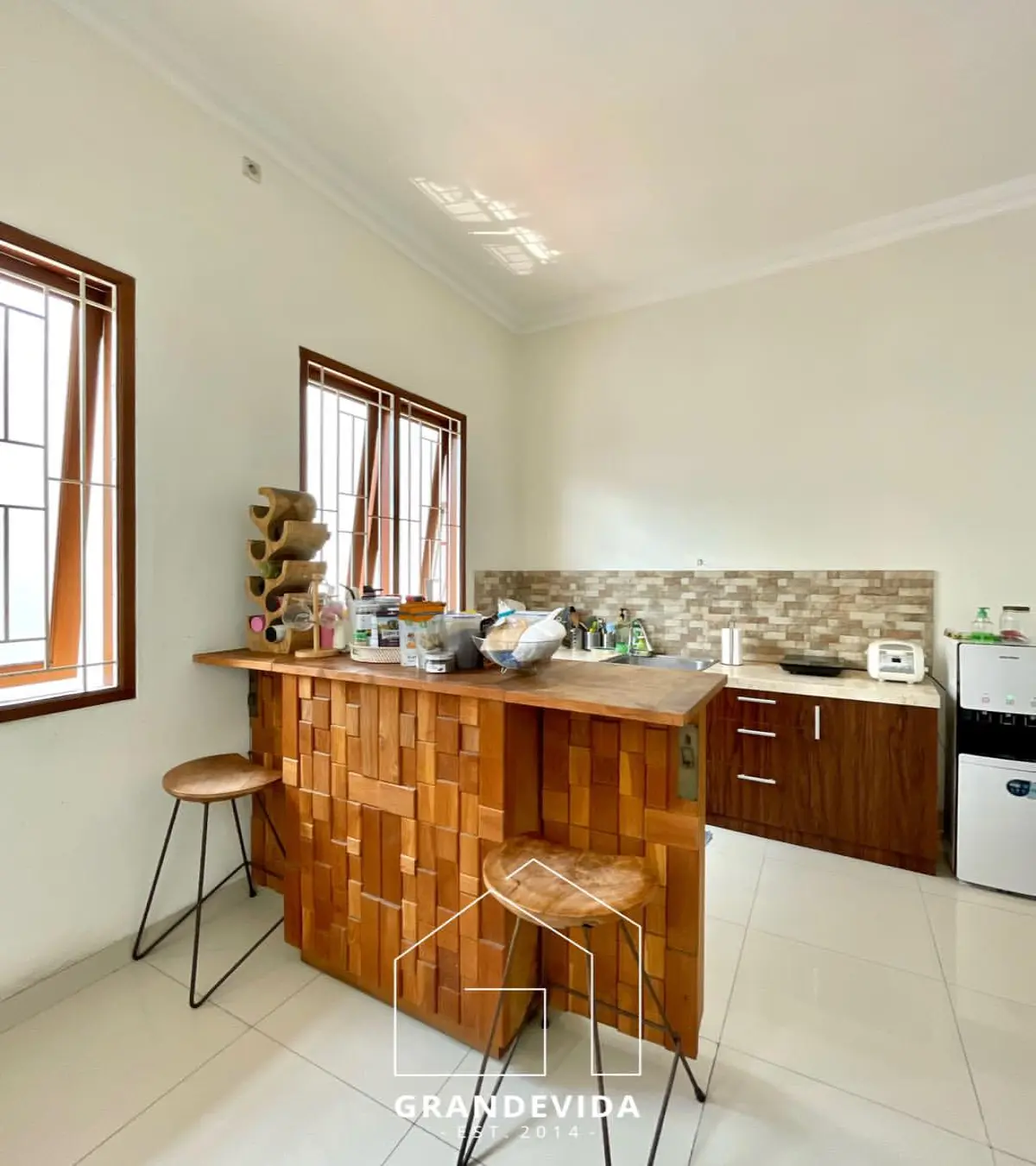 Rumah dijual di Cipete Jakarta Selatan - Rumah Dijual H Tholib Cipete Jakarta Selatan (tampak samping)