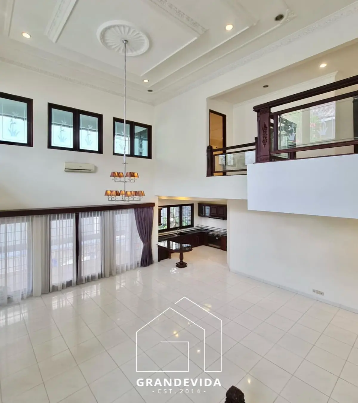 Rumah dijual di Cipete Jakarta Selatan - Rumah Hook Cipete Lokasi Strategis, Dijual Cepat! (tampak samping)