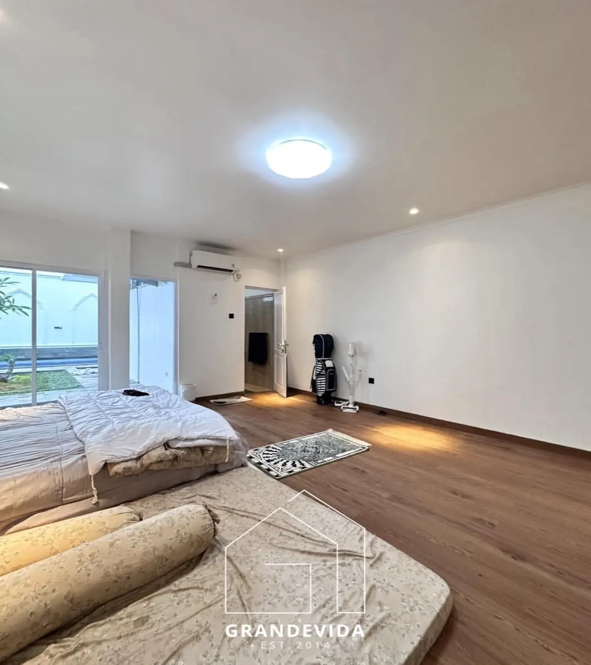 Rumah dijual di Cipete Jakarta Selatan - Rumah Mewah Dijual Dekat MPR Cipete, Jakarta Selatan (ruang tamu)