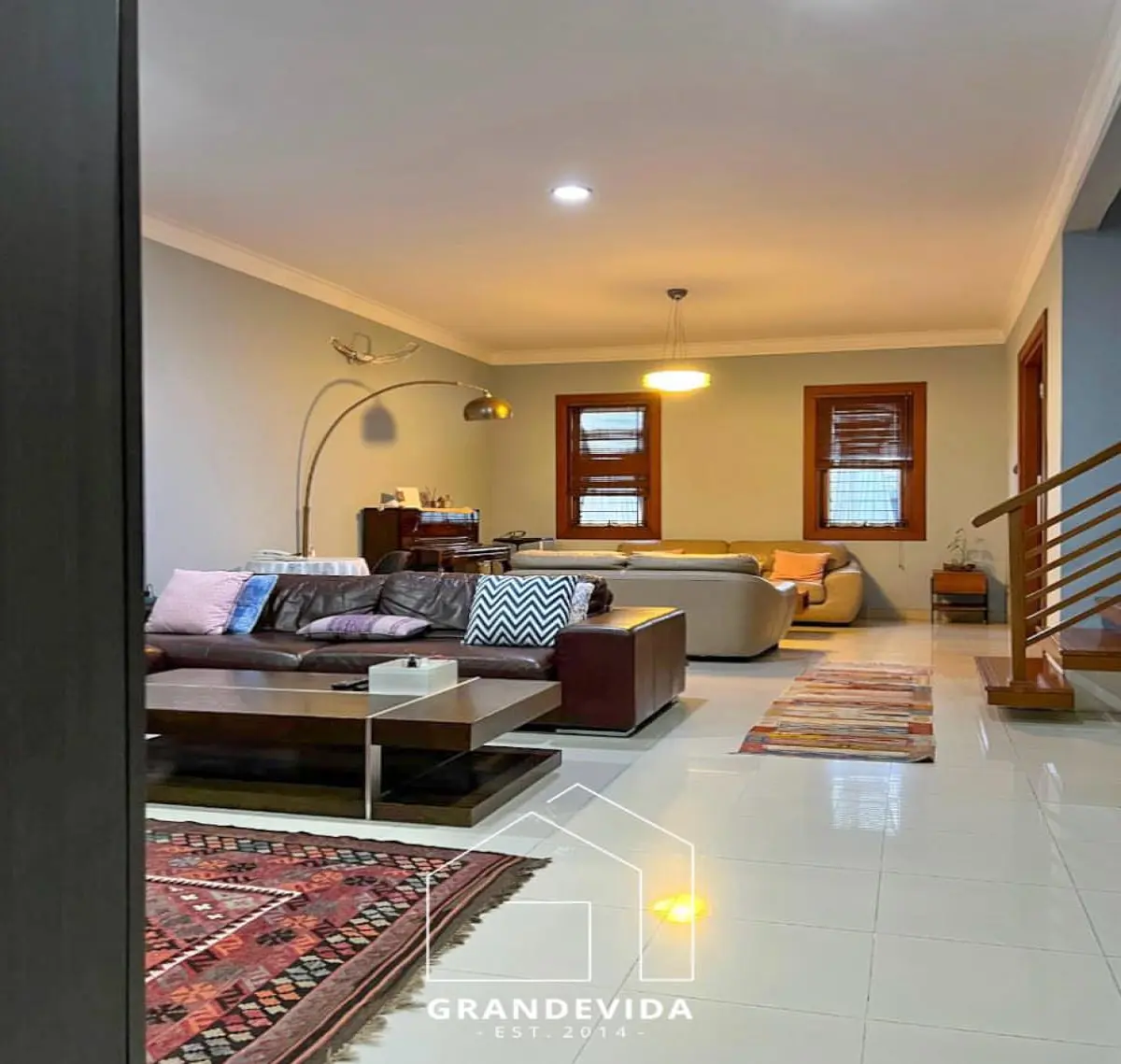 Rumah dijual di Cipete Jakarta Selatan - Dijual Rumah Murah di Cipete, Jakarta Selatan - Dekat Fasilitas Umum (tampak samping)