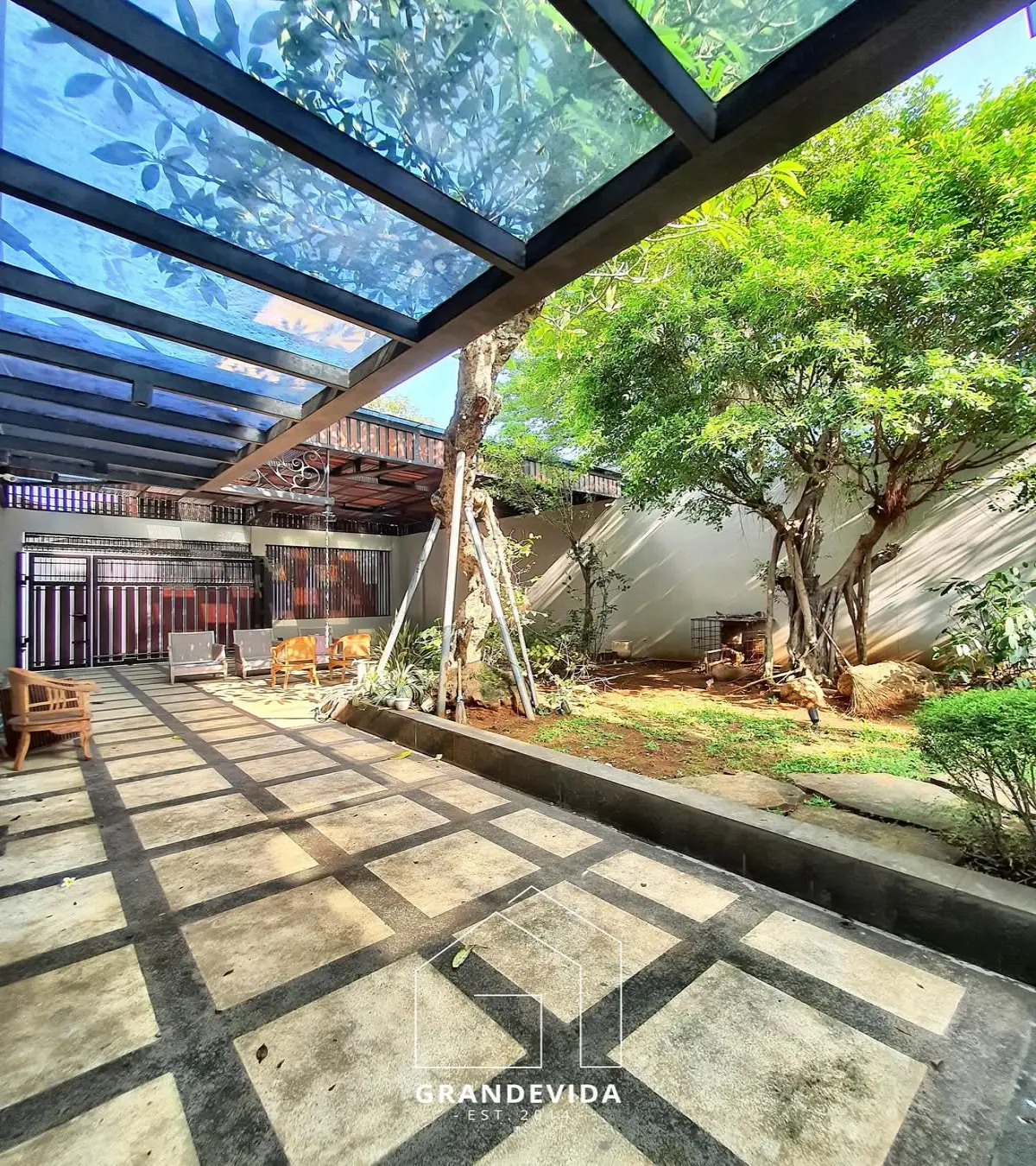 Rumah dijual di Cipete Jakarta Selatan - Rumah Dijual Gaharu Cipete (ruang tamu)