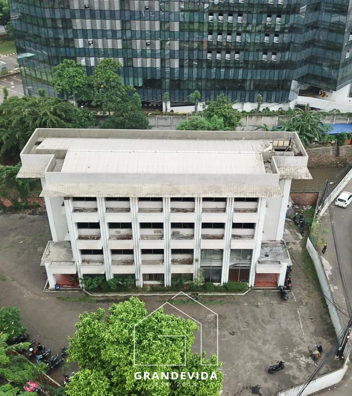 Rumah dijual di Gatot Subroto Jakarta Selatan - Mini Building Dijual Murah Gatot Subroto Jakarta Selatan (ruang tamu)