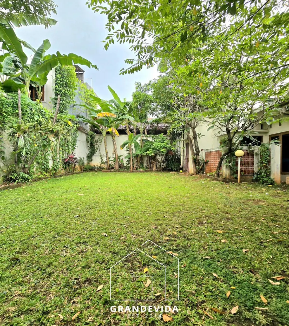Rumah dijual di Cipete Jakarta Selatan - Rumah Dijual di Cipete Jakarta Selatan Rumah Satu Lantai (tampak samping)