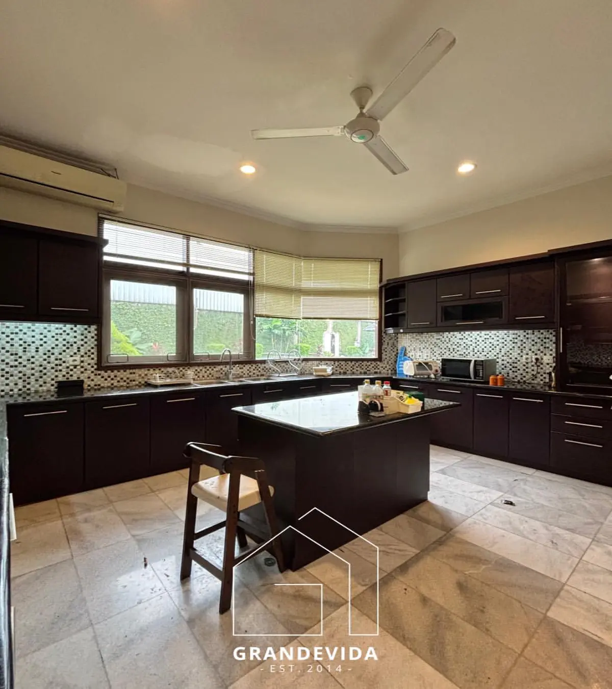 Rumah dijual di Cipete Jakarta Selatan - Dijual Rumah Mewah di Cipete, Jakarta Selatan - Lokasi Strategis (kamar tidur)