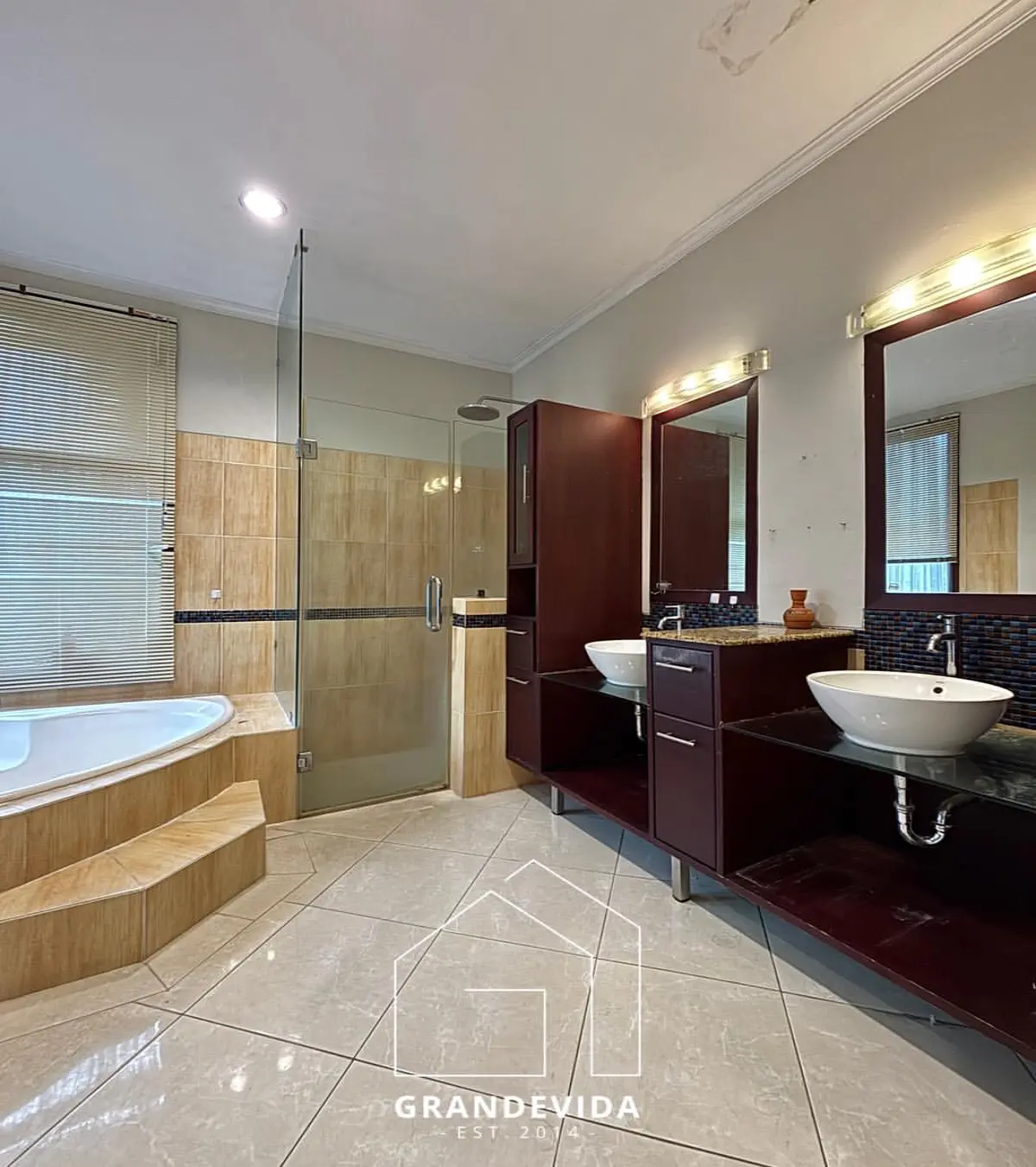 Rumah dijual di Cipete Jakarta Selatan - Dijual Rumah Mewah di Cipete, Jakarta Selatan - Lokasi Strategis (kamar mandi)