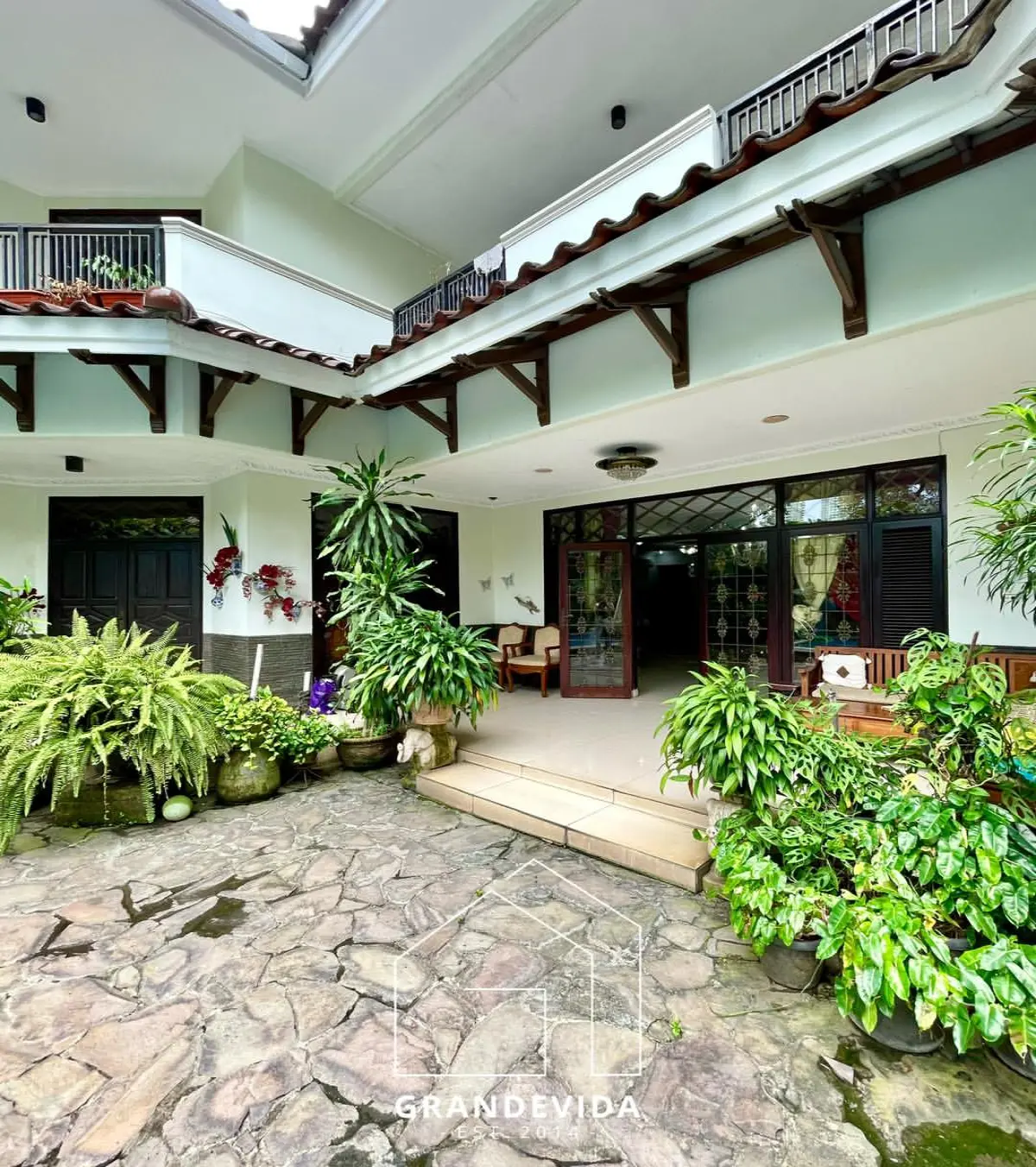 Rumah dijual di Cipete Jakarta Selatan - Hunian Idaman di Cipete, Jakarta Selatan Rumah Terawat & Nyaman (tampak samping)
