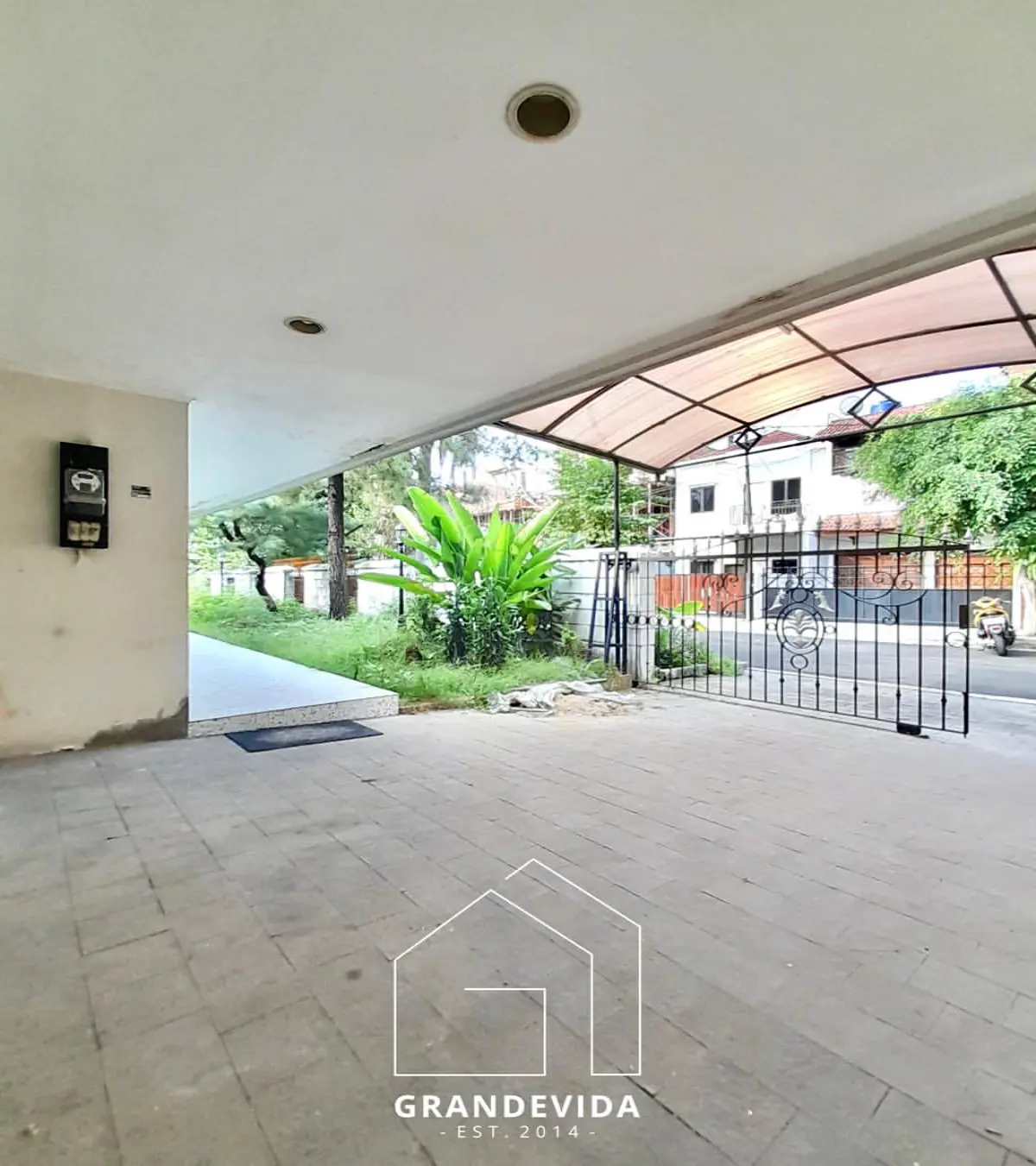 Rumah dijual di Cipete Jakarta Selatan - Rumah Murah Cipete Jaksel Harga Nego, Lokasi Strategis! (ruang tamu)