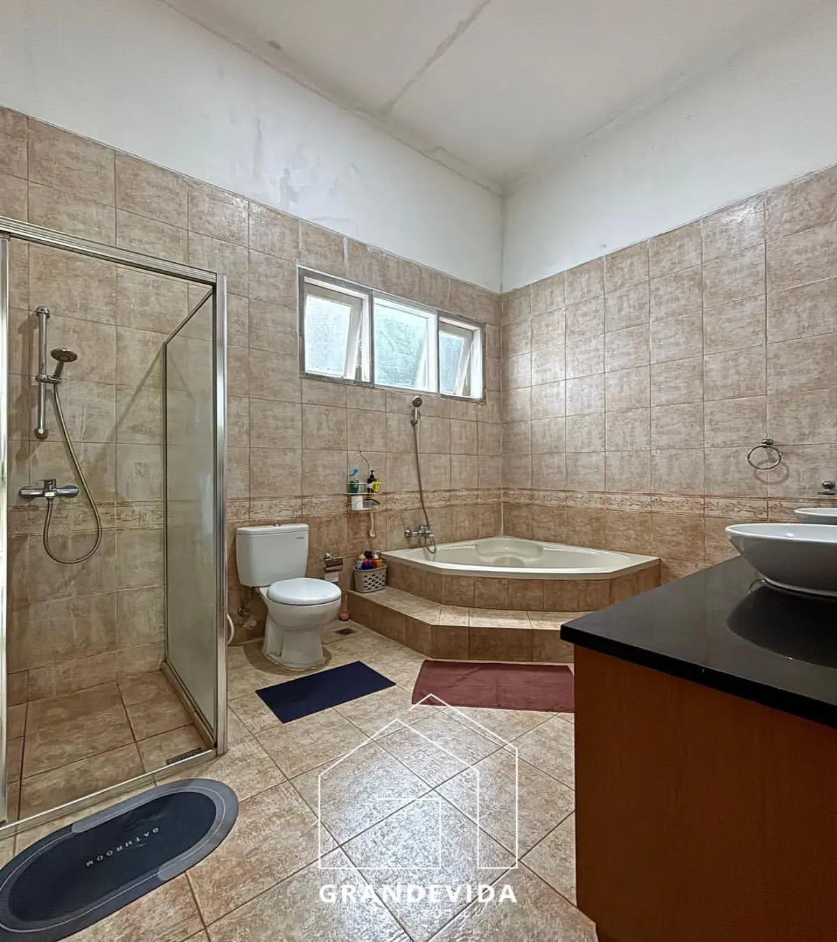 Rumah dijual di Cipete Jakarta Selatan - Dijual Rumah Mewah di Cipete, Jakarta Selatan - Dekat Fasilitas Umum (ruang tamu)