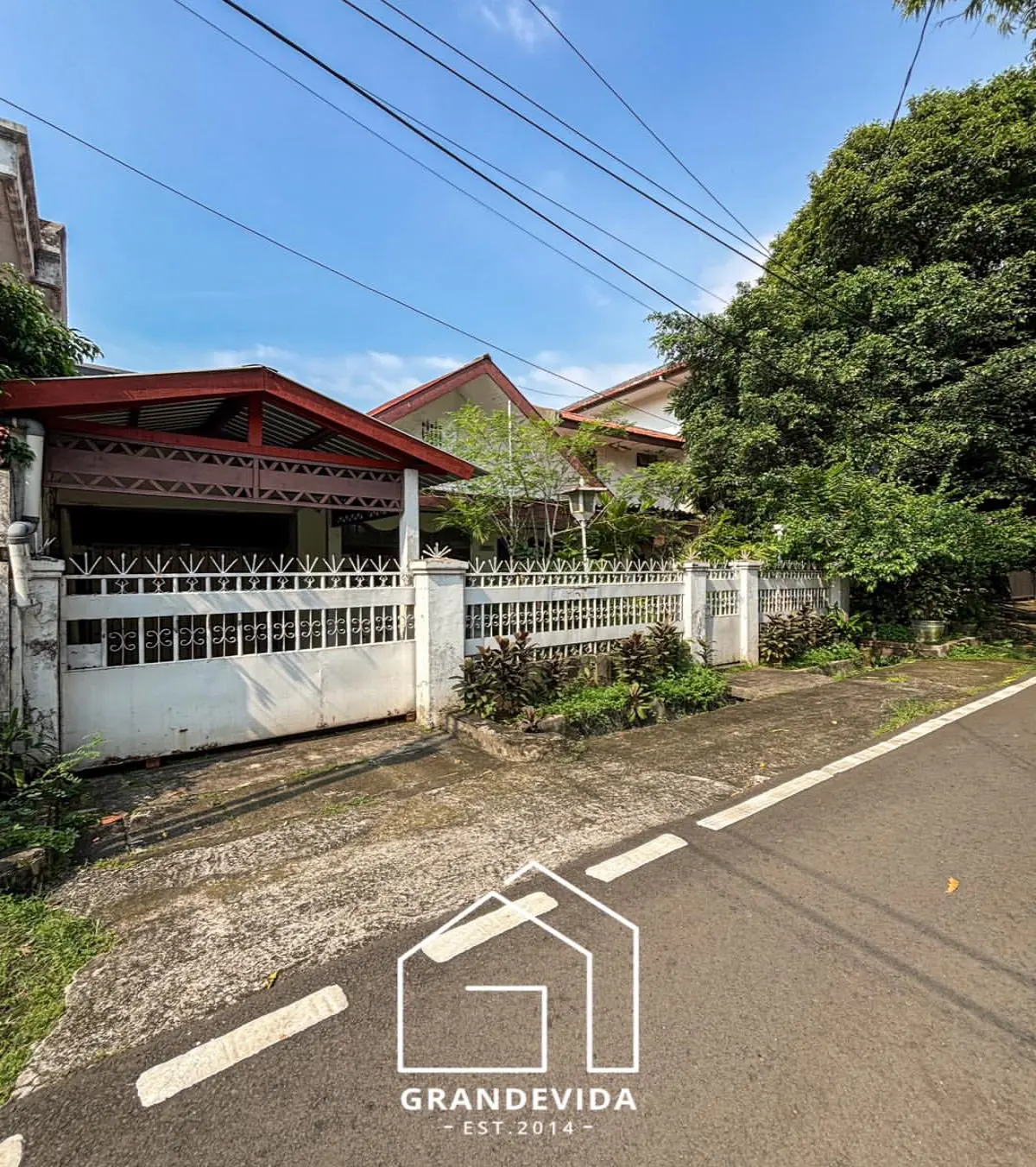 Rumah dijual di Kebayoran Baru Jakarta Selatan - Dijual Tanah & Rumah di Kebayoran Baru, Harga Nego! (tampak samping)